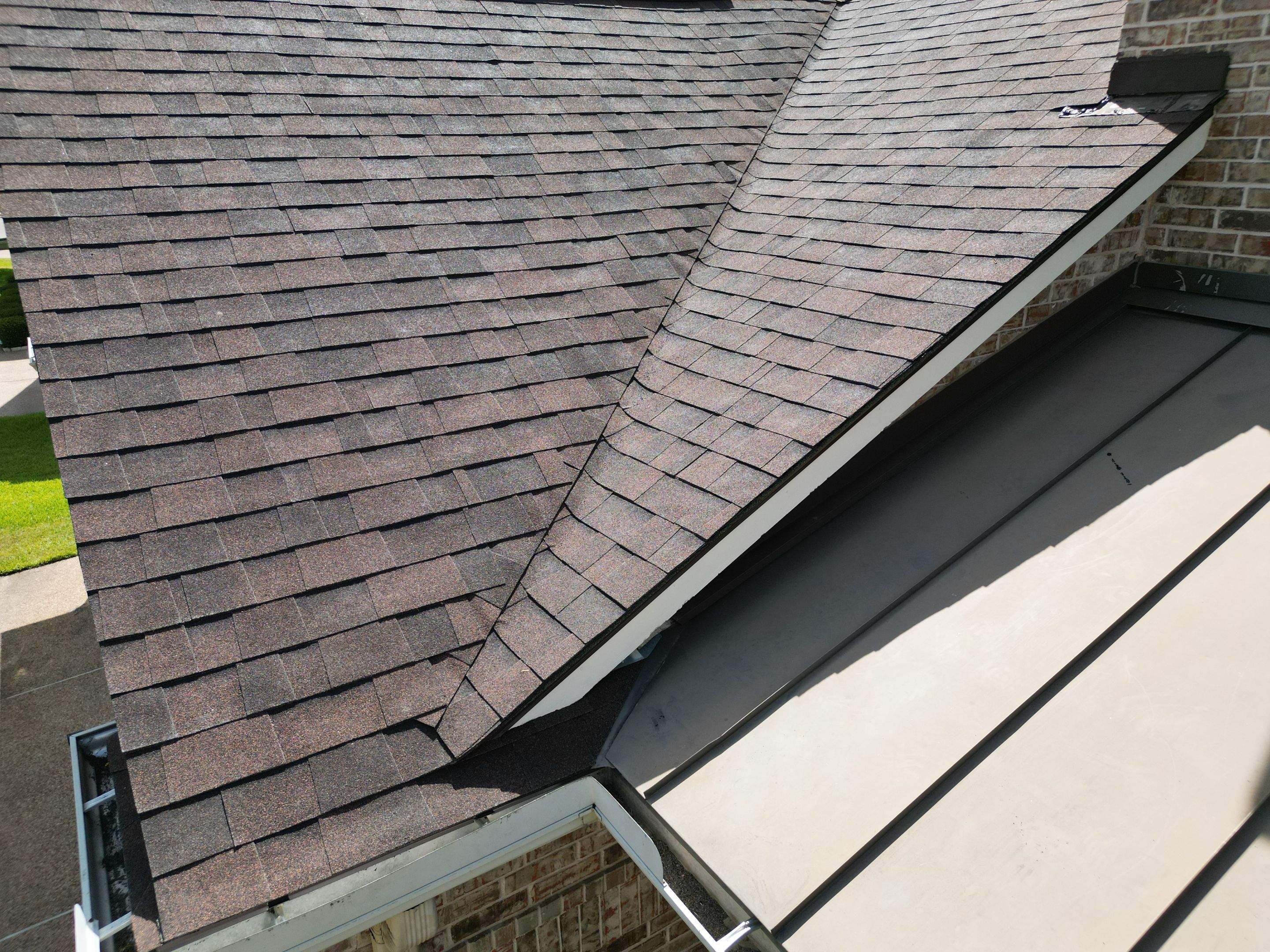 Antique Brown - Malarkey Highlander by RoofsOnly.com