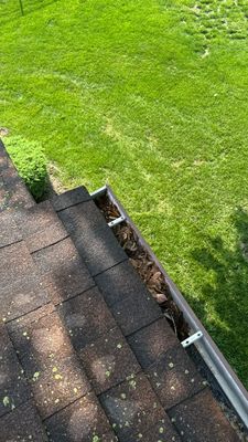 Turtle Shell gutter protection installation in Schaumburg, IL 60193, photograph 15