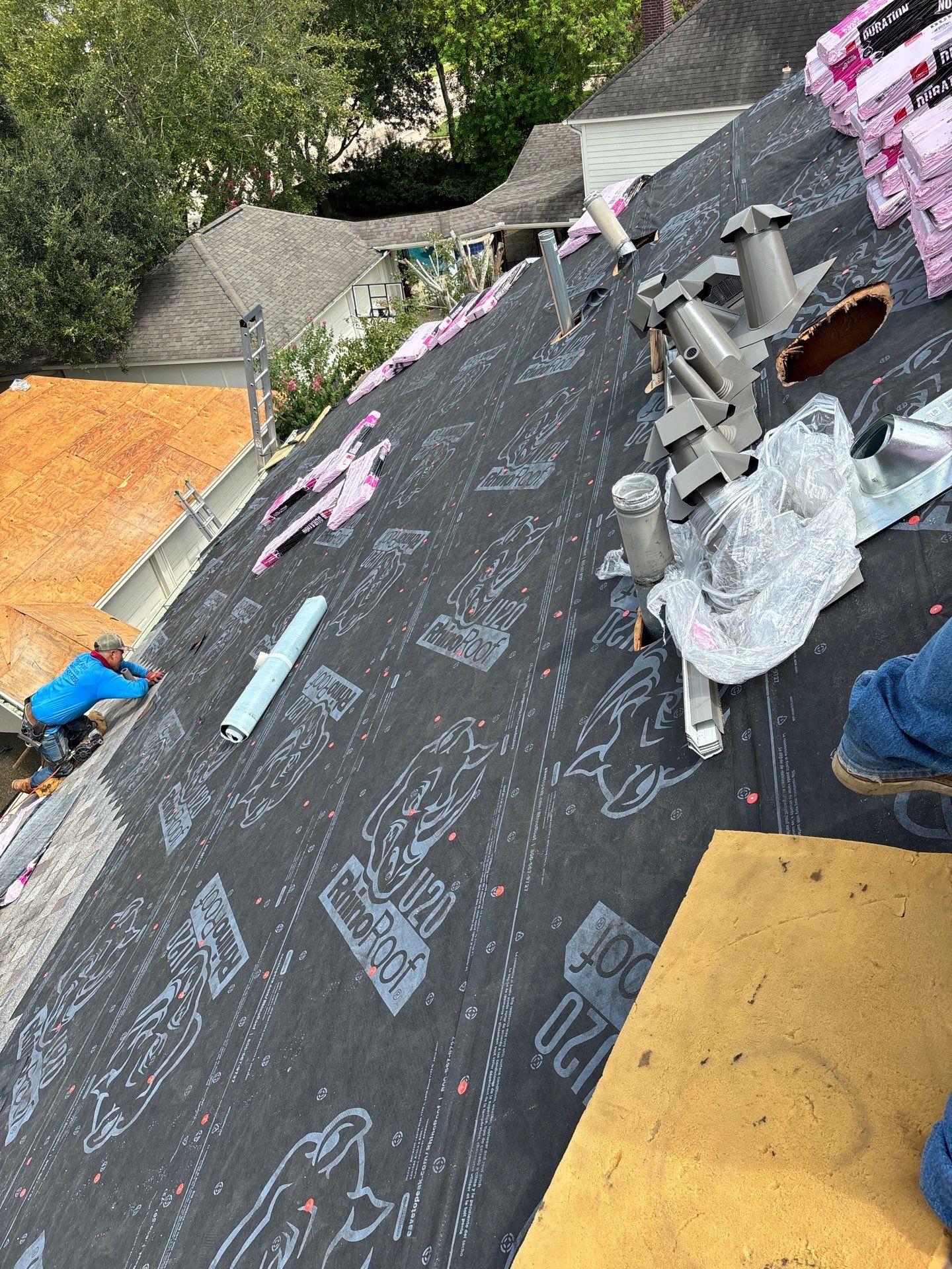 Residential Roofing Installation using Owen's Corning Duration (Lifetime) Shingles by Roof Repair Company