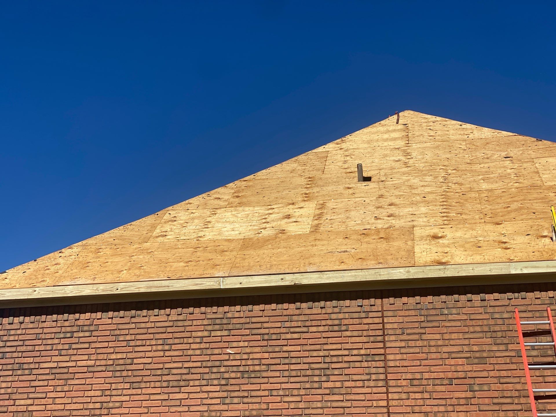 Residential Roofing Installation using Owen's Corning Duration (Lifetime) Shingles by Roof Repair Company