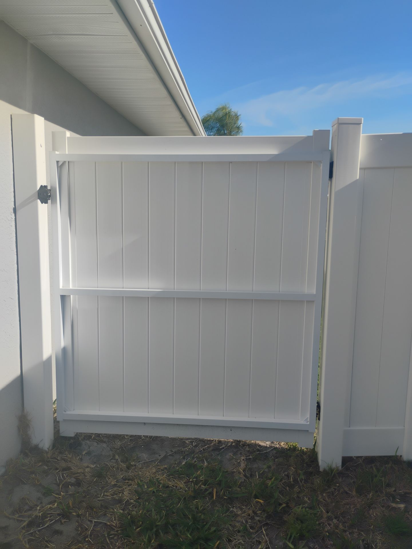 Vinyl Gate Repair in Port Charlotte, FL by True Fence LLC