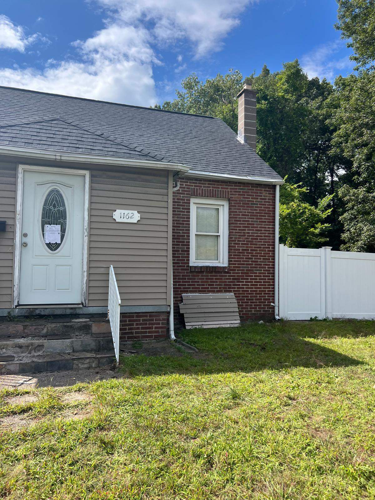 Full Roof Replacement – Owens Corning Duration, Onyx Black with Ridge Vent Upgrade by JOHNNYS PRO
