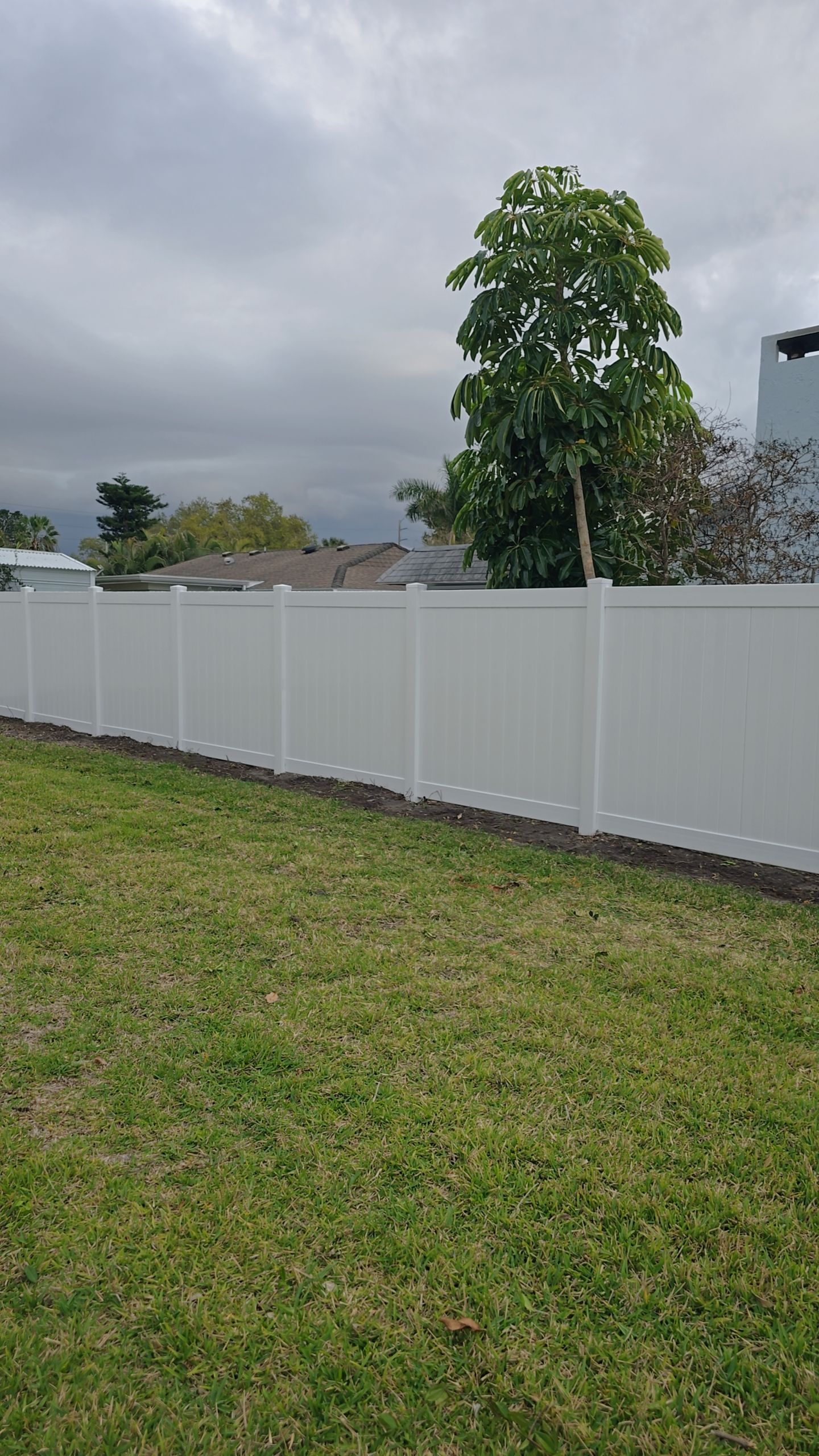 Vinyl Fence Install in Bradenton by True Fence LLC