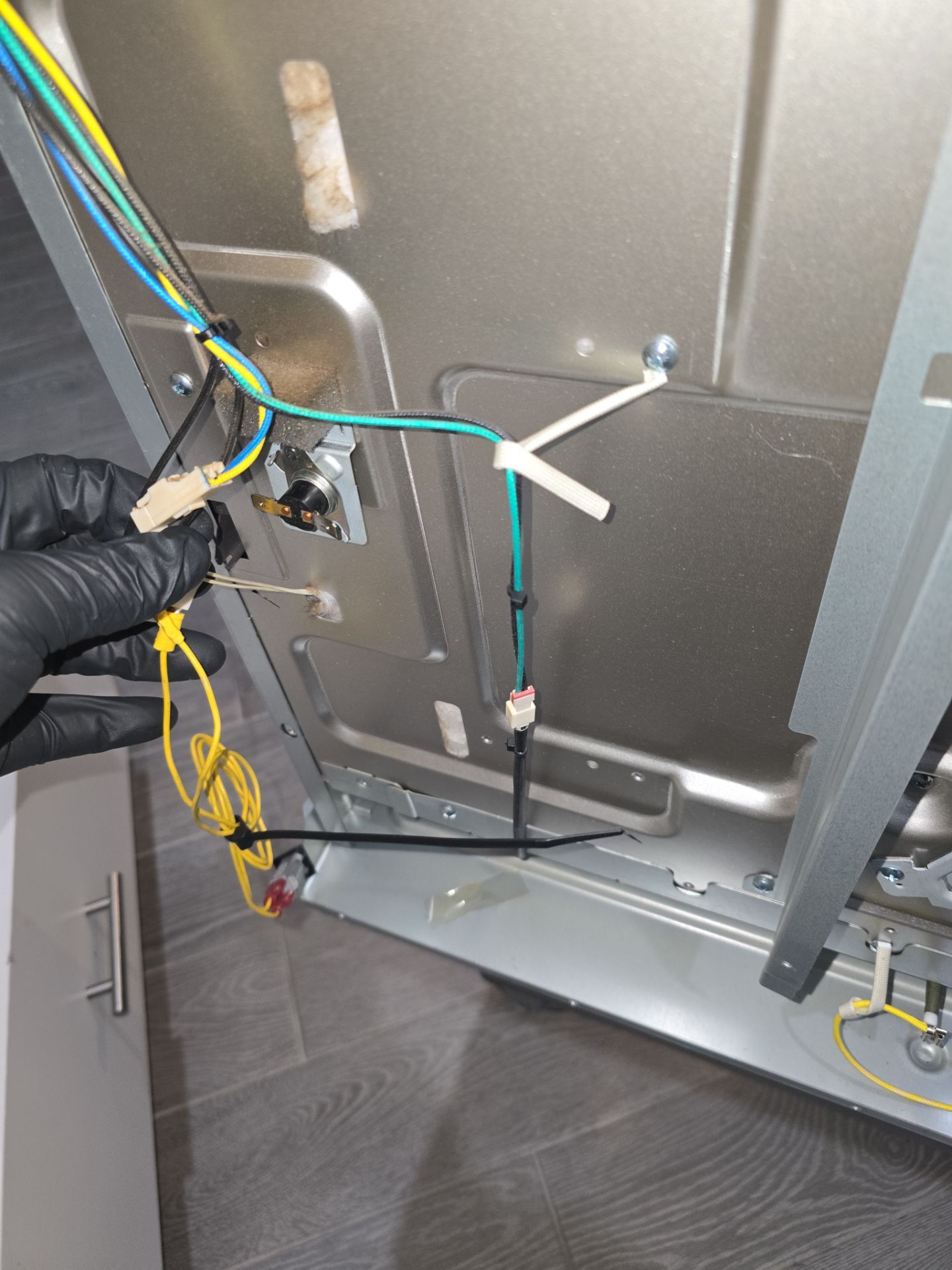 Self Clean Locked Door by AMB-WORKS APPLIANCE REPAIR