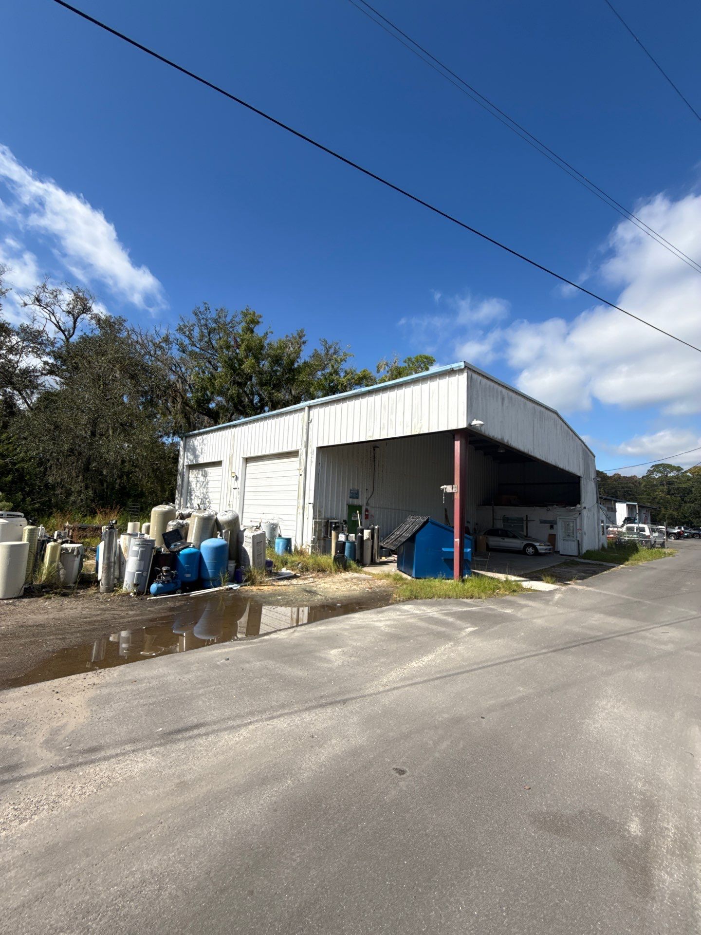 Clean Gutters and Seal Seams in Lakeland FL by Gutter Professors