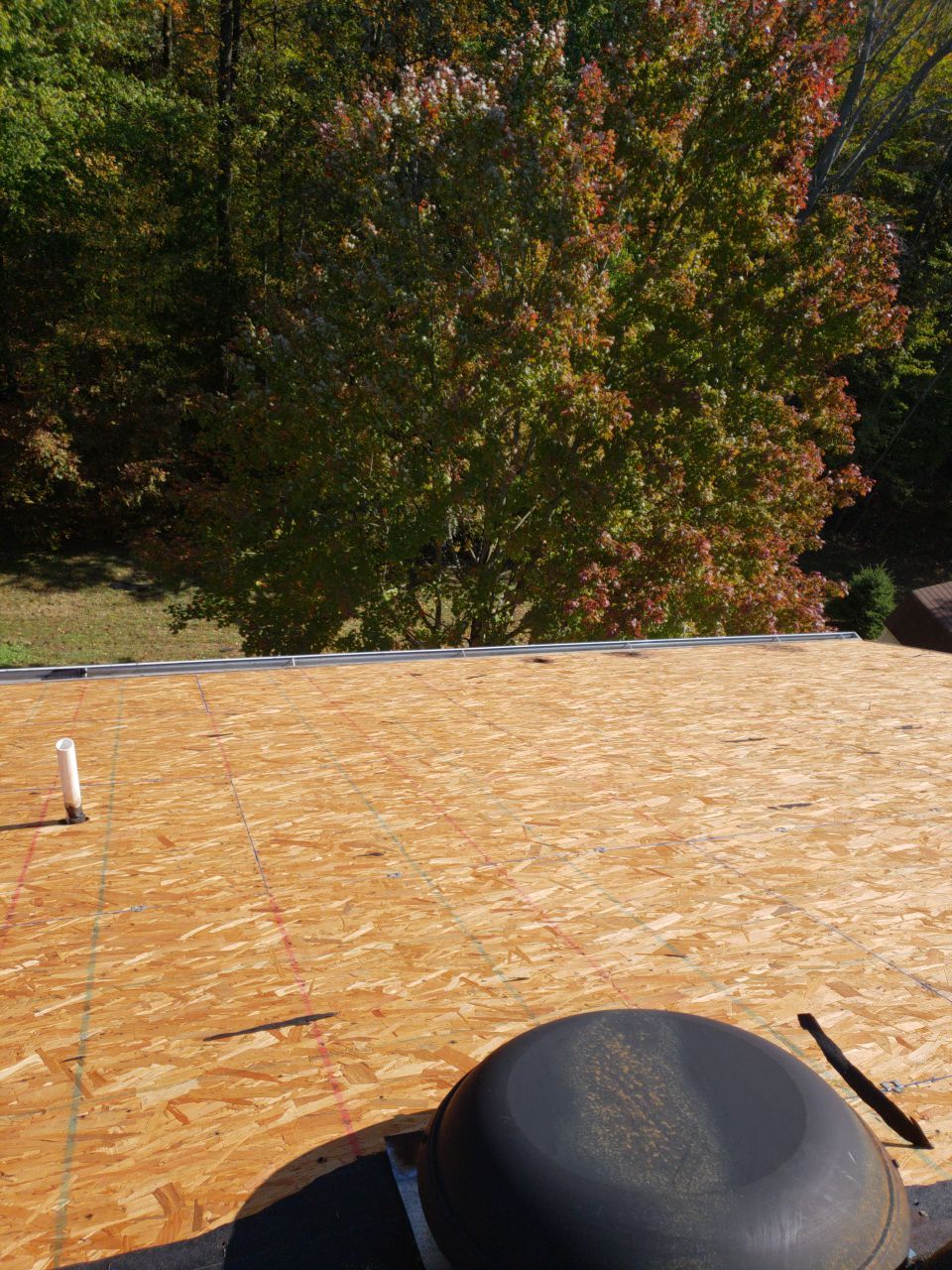 Woodbridge: CertainTeed Landmark Designer Shingles in Cottage Red by RM Banning, Inc.