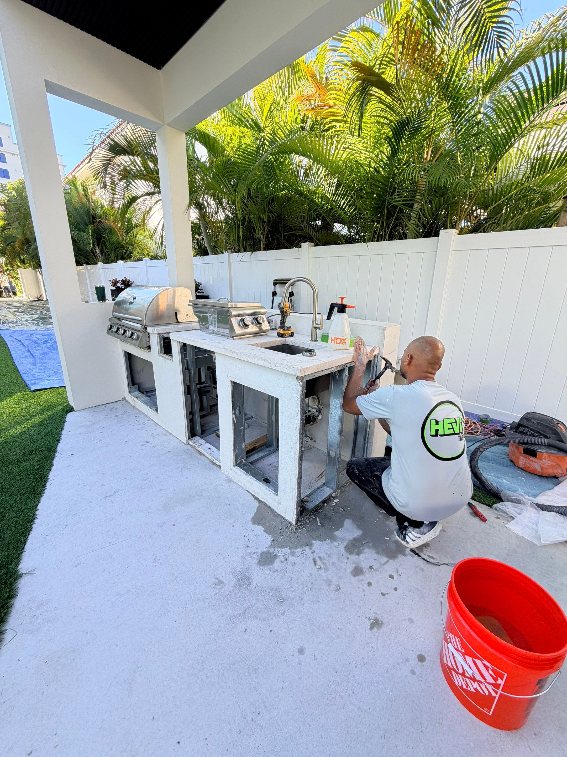 Outdoor BBQ - East Boca Raton by Hevi Tile