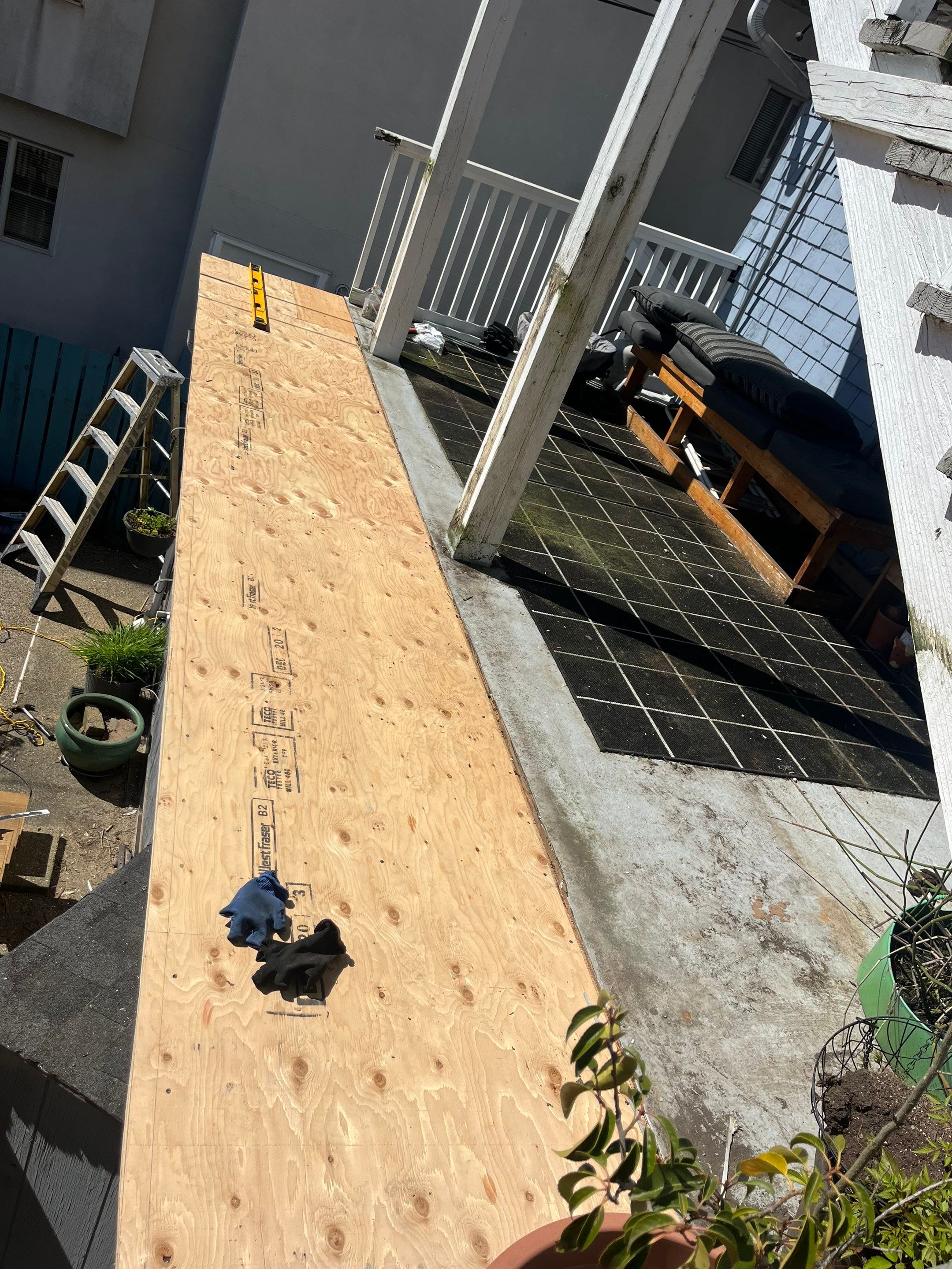New Deck & New Set Of Stairs by YVR Construction Group