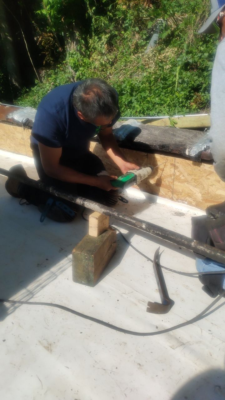 Grateful Head Pizza by Hostetler Roofing