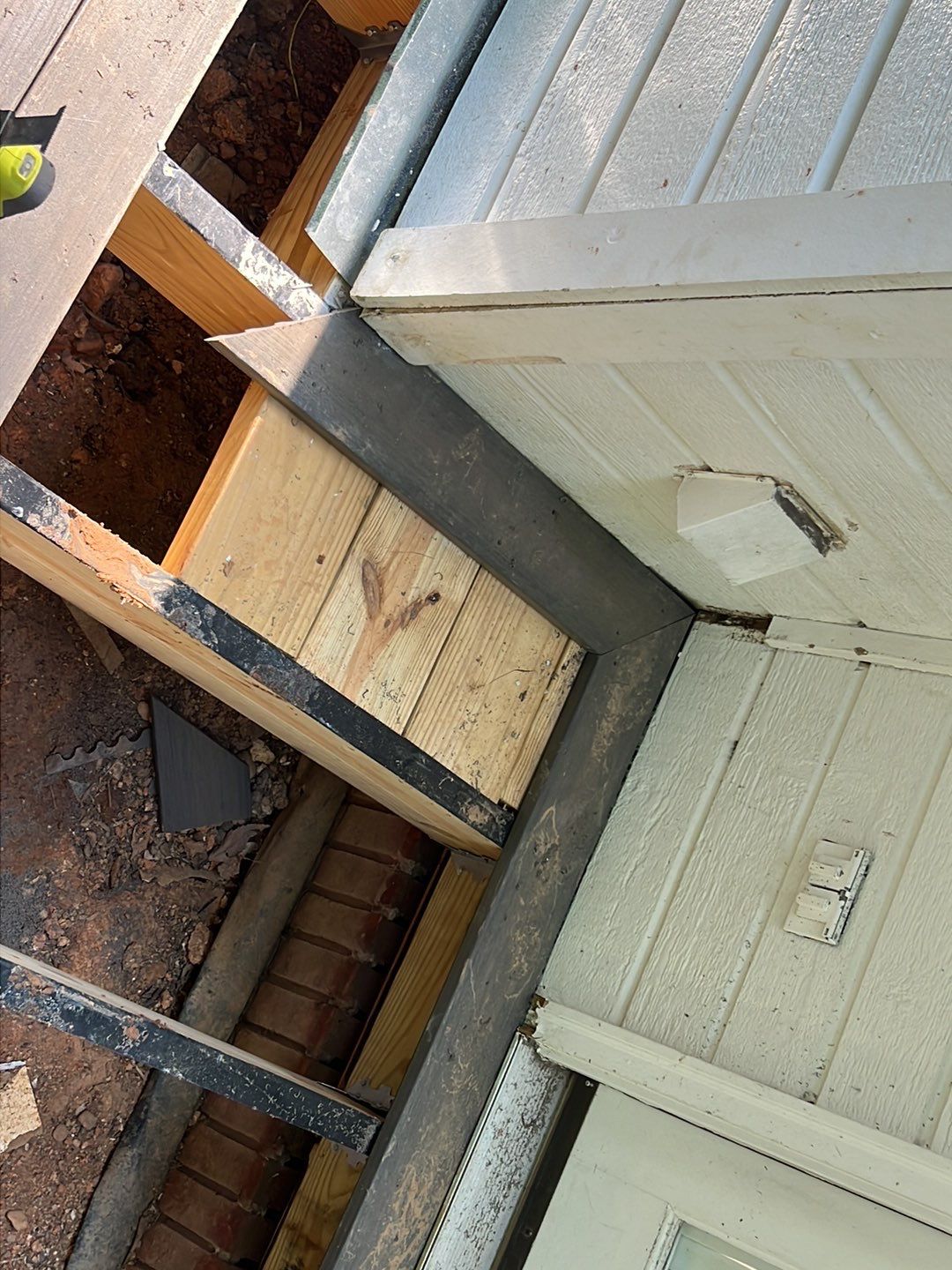 Jameswood Lane - Composite Deck Build by Pillar and Pine