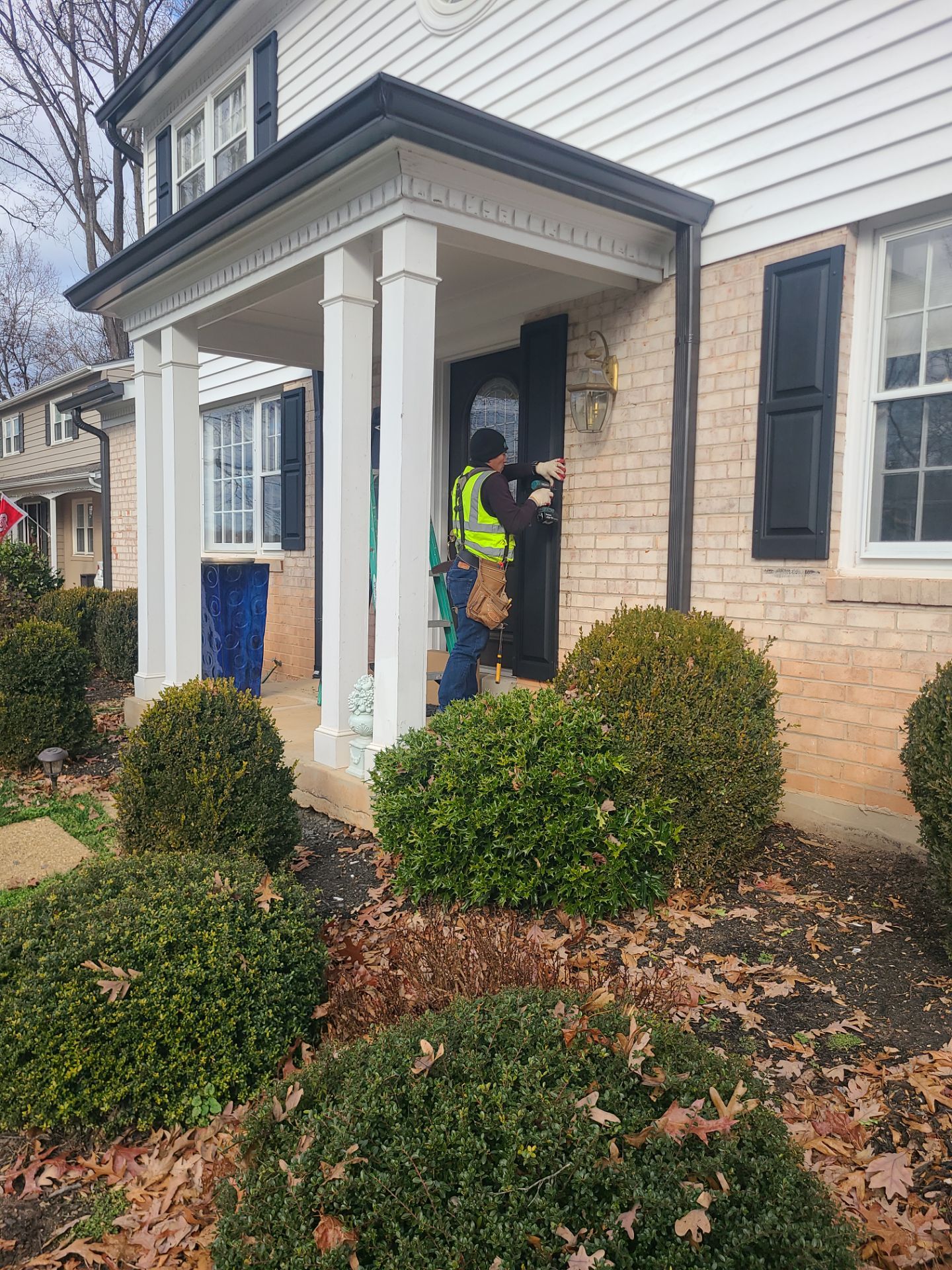 Springfield CertainTeed Charcoal Black Roof & CertainTeed Colonial White Siding by RM Banning, Inc.
