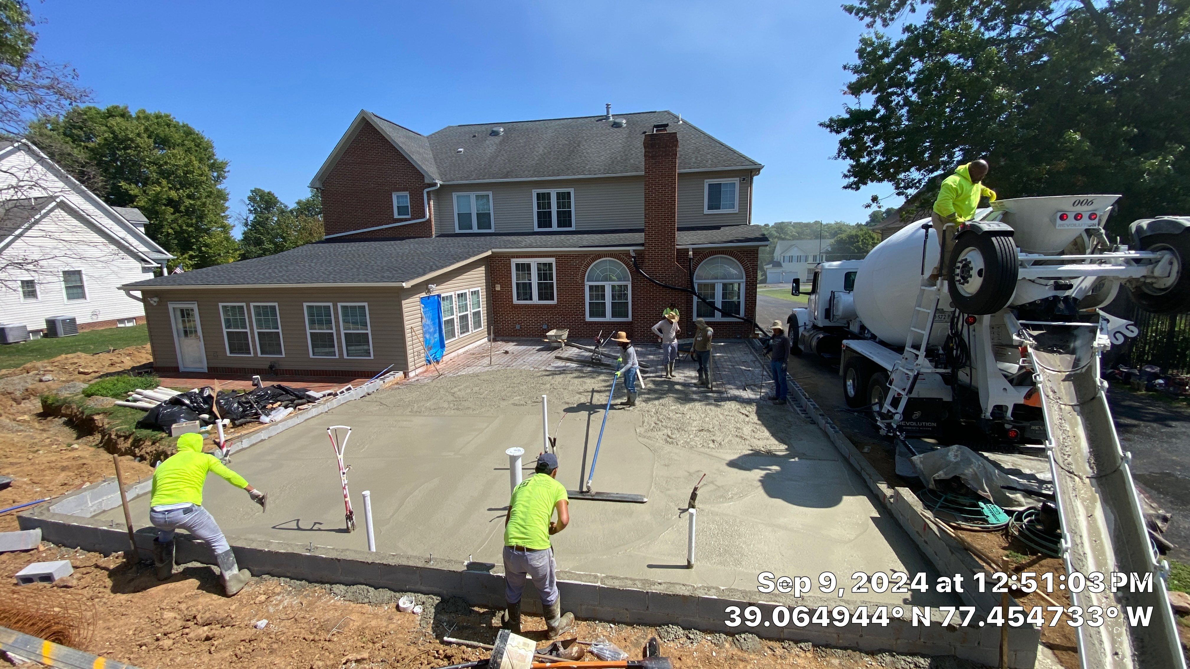 Home addition  with a bedroom ,kitchen , family room  by Jesus Master Handyman LLC 