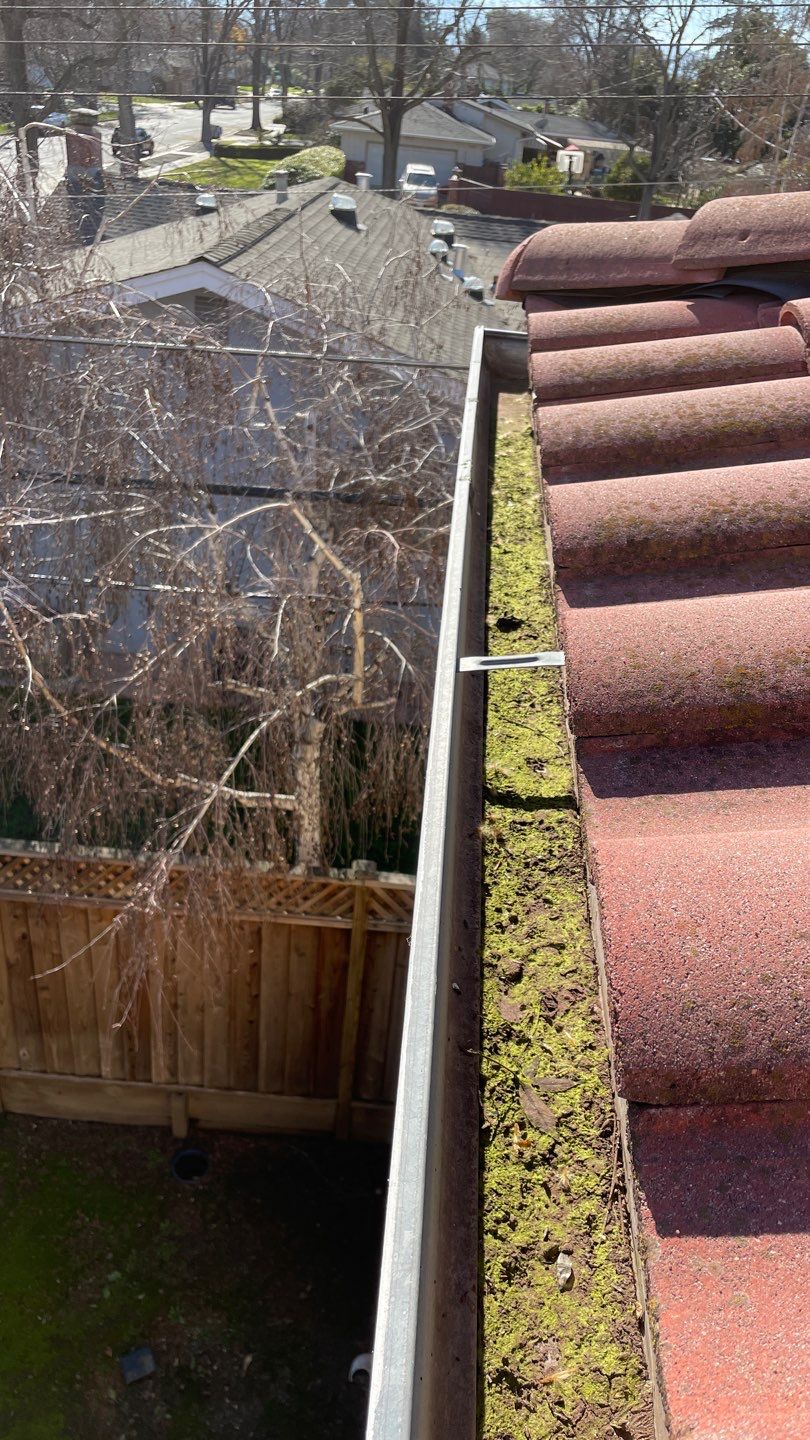 12-Unit HOA Gutter Cleaning in San Jose by All One Solar Shine