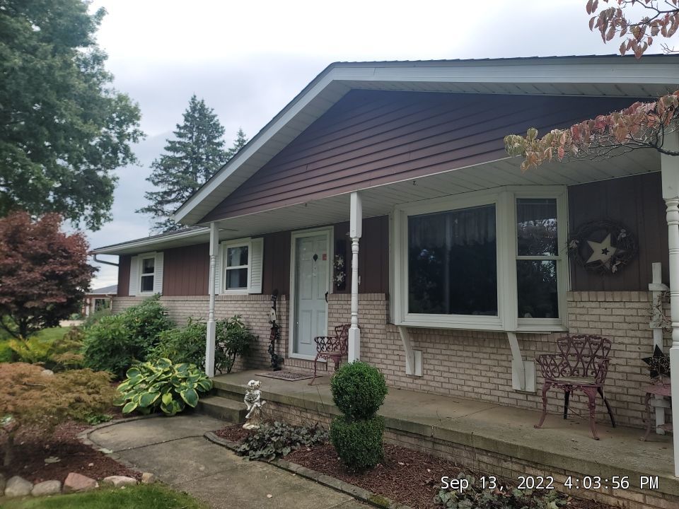 Gregg C: Polaris, Board & Batten, Color, Twilight by Eagle Eye Roofing
