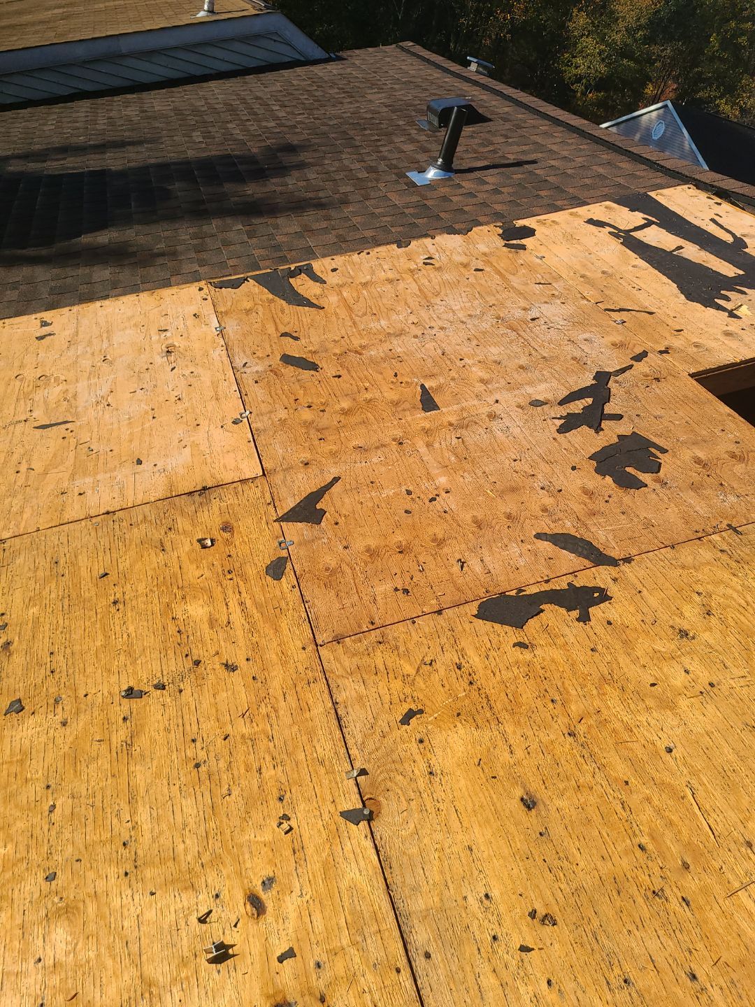 Woodbridge: Residential Roof Replacement with CertainTeed Landmark Pro in Max Def Moire Black by RM Banning, Inc.