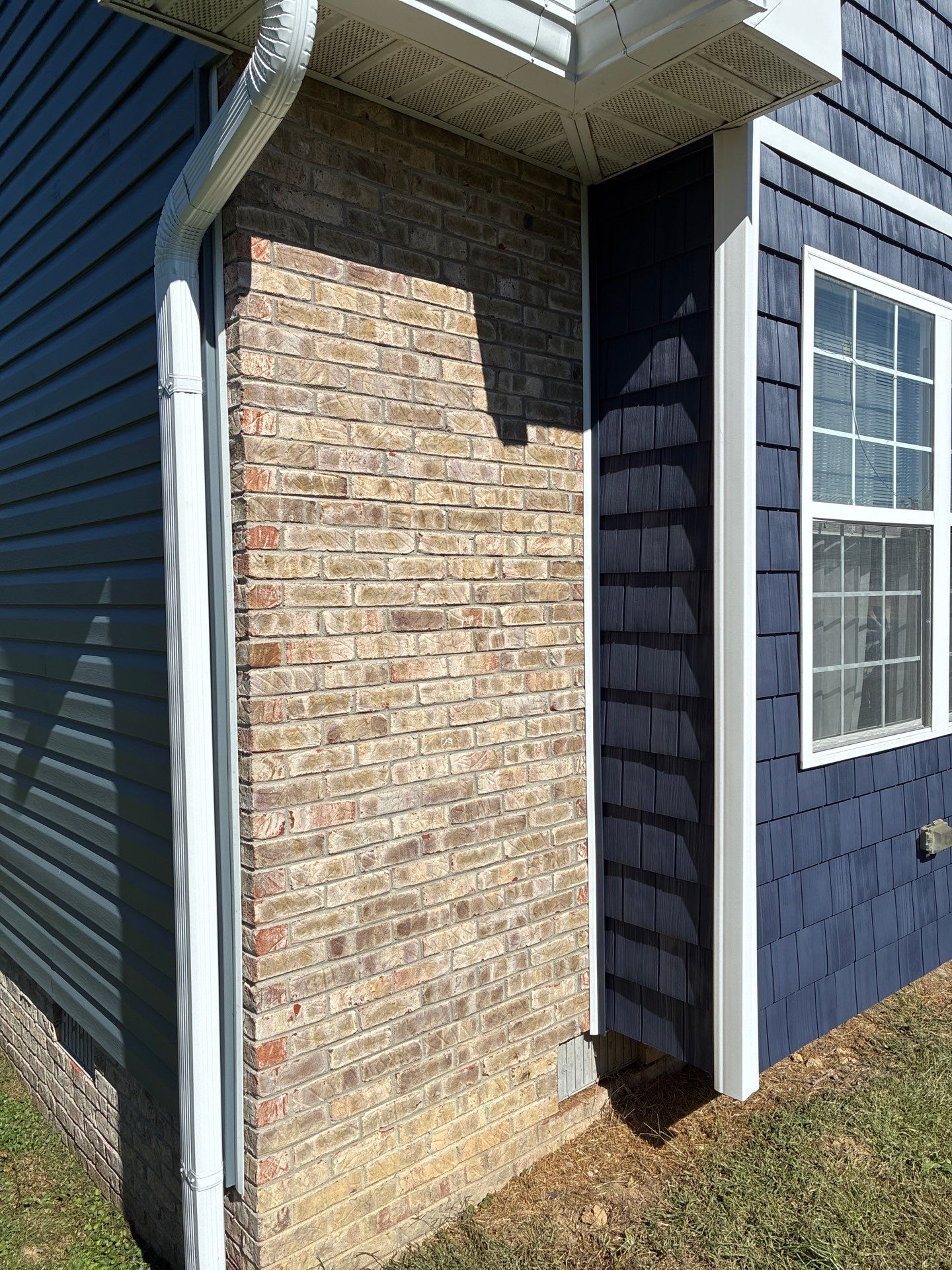 Land Mark Pro, LP Smartside, and Harbor Mill Vinyl Shake Siding by Fahey Roofing + Contracting