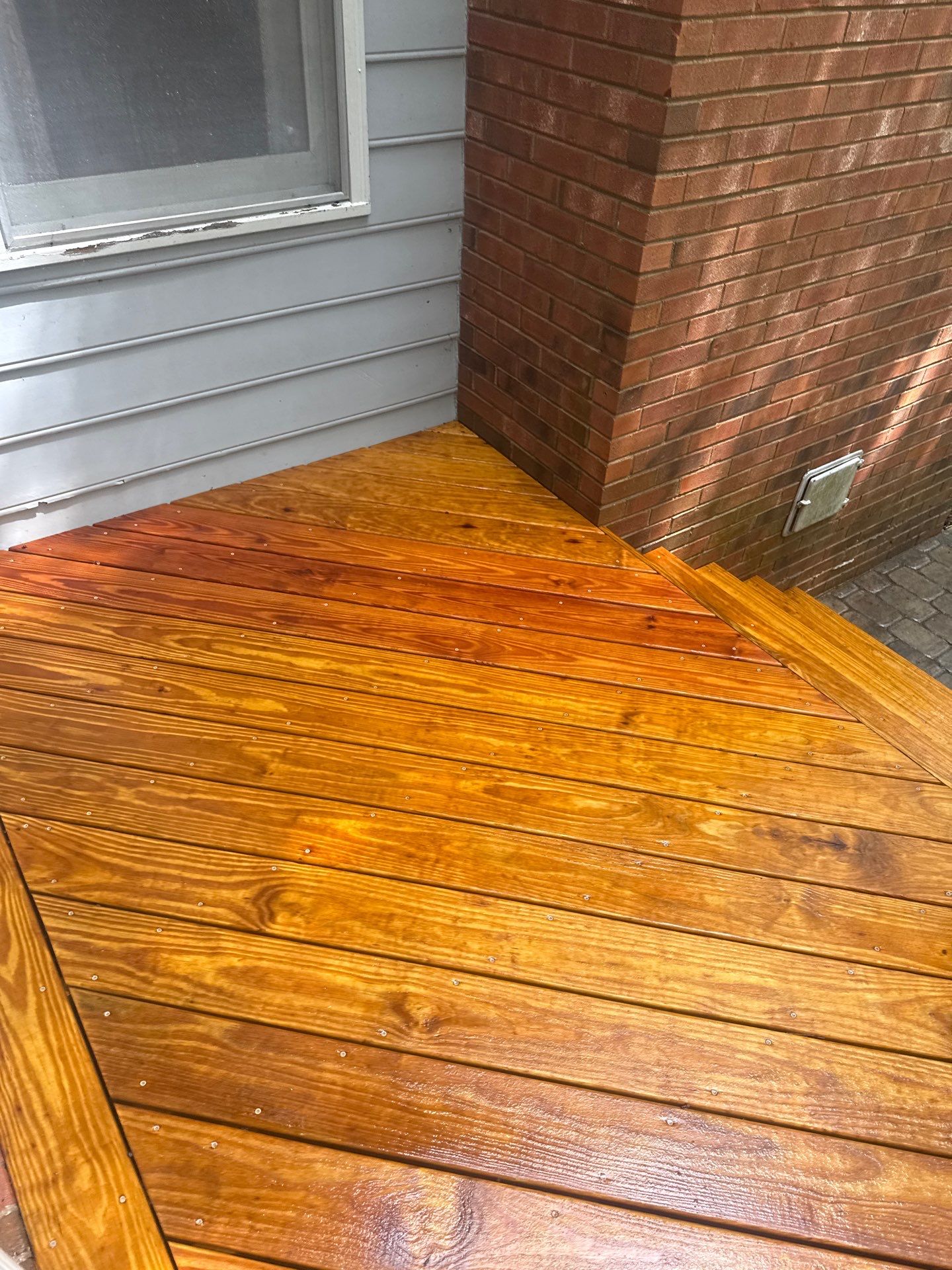Wood Deck using Wood Sealant by DuraSeal