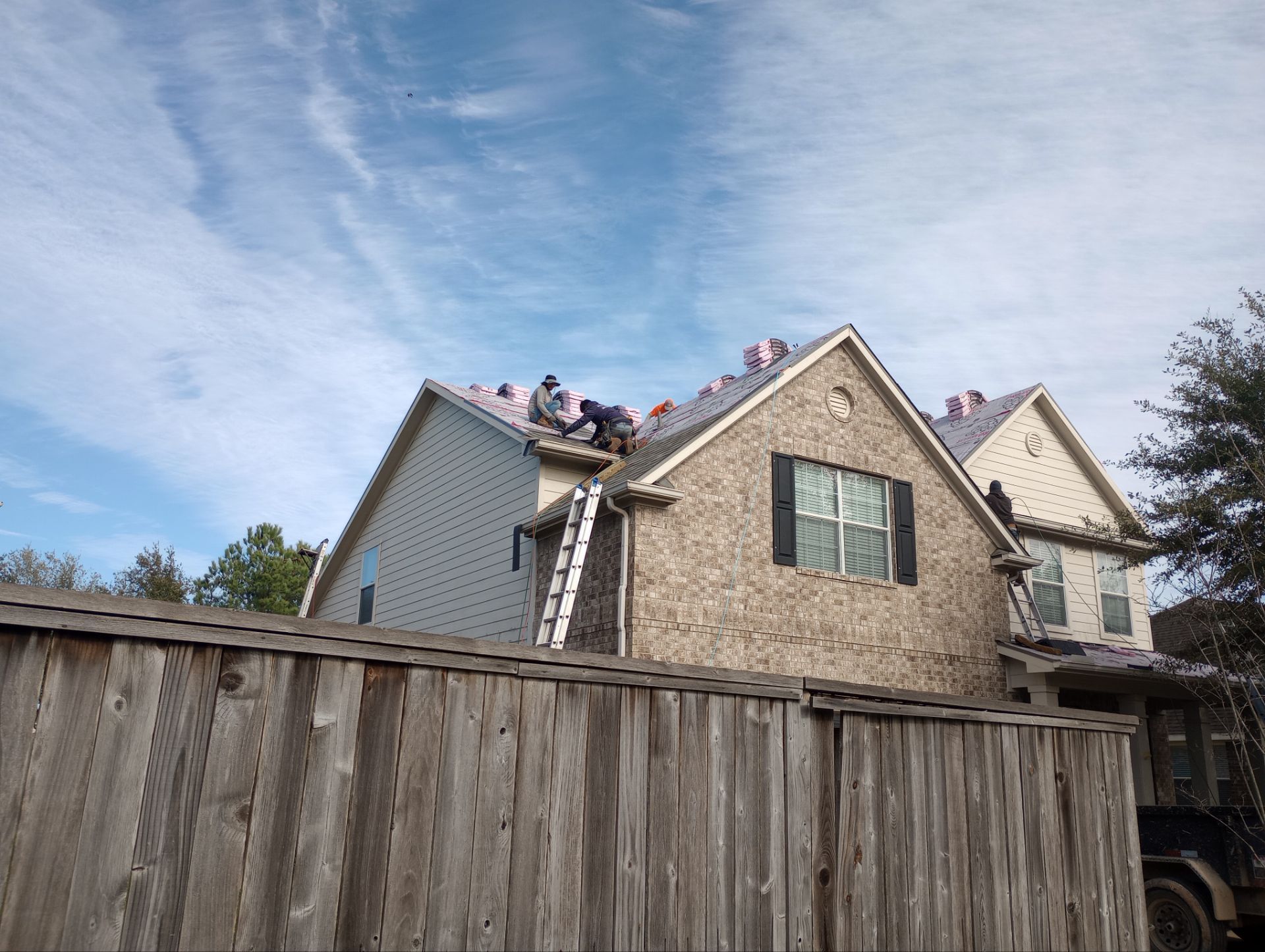 Residential Roofing Installation using Owen's Corning Duration (Lifetime) Shingles by Roof Repair Company