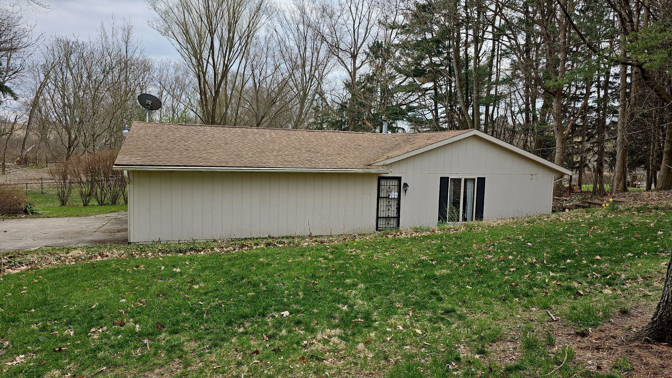 ATLAS PINNACLE COLOR: MORNING HARVEST by Eagle Eye Roofing