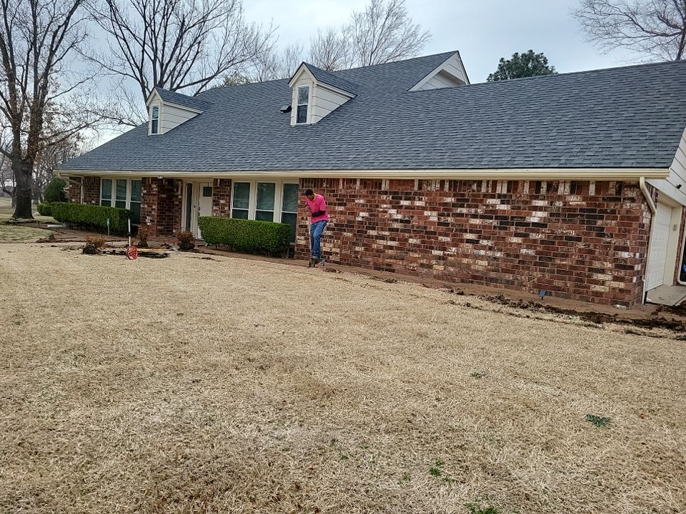 Concrete sidewalk using Concrete by Clays Services Inc