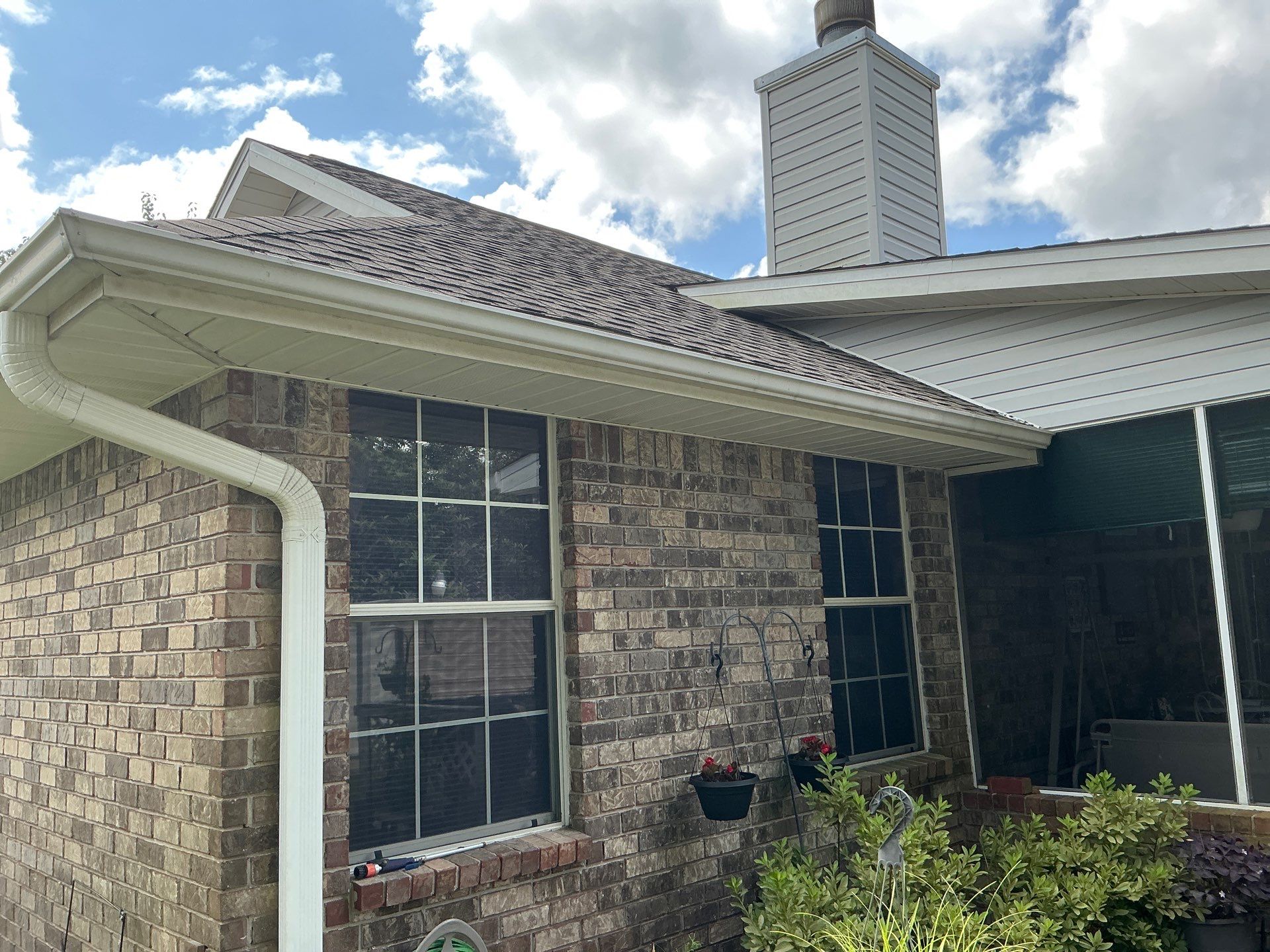 Residential Seamless Gutter Upgrade in Pensacola FL by Gutter Professors