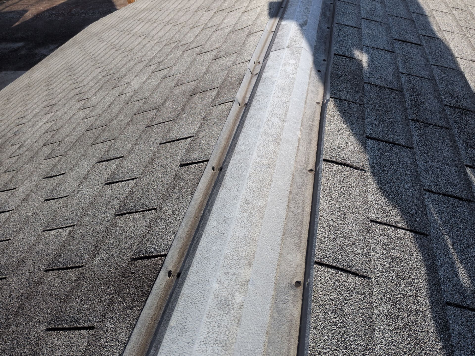 Residential Roof Replacement and Vinyl Siding Installation in Hamilton by XPRO ELITE LLC