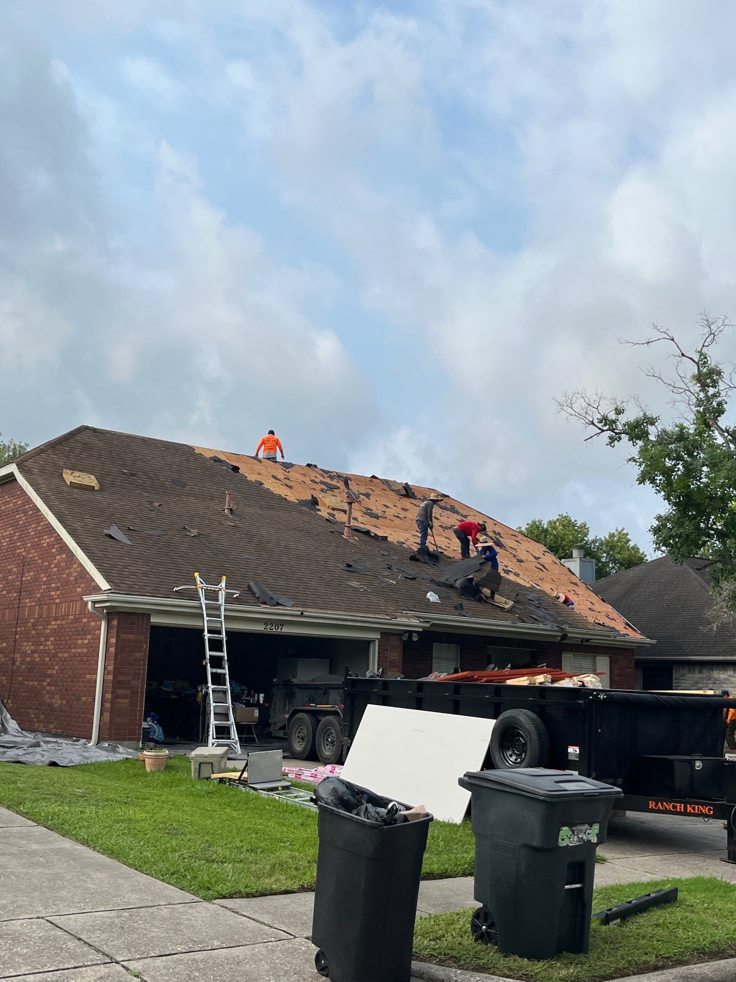 Residential Roofing Installation using Owen's Corning Duration (Lifetime) Shingles by Roof Repair Company