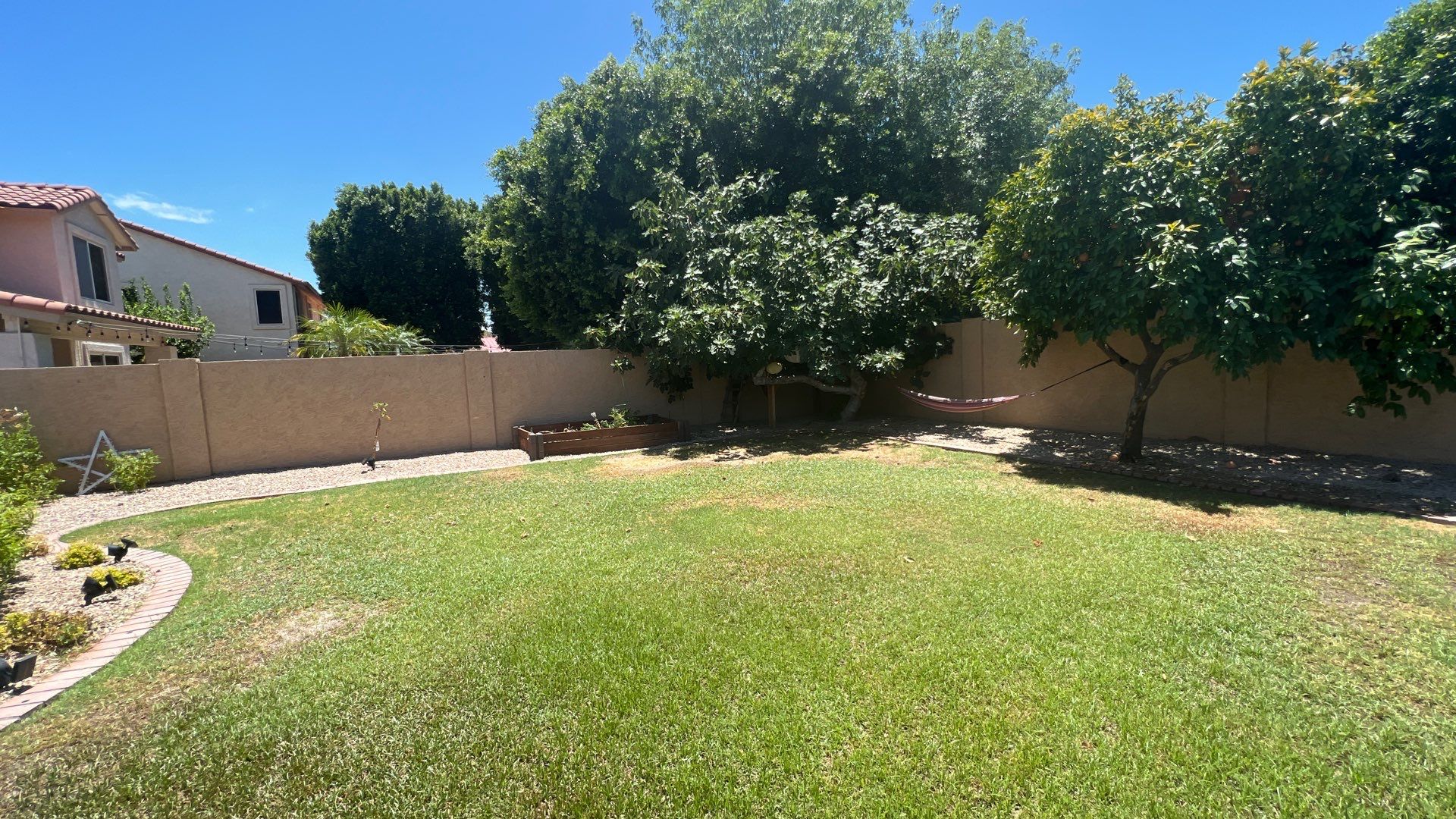 Exterior Painting using Dunn-Edwards EVERSHIELD®  by Crash of Rhinos Painting & Garage Floors