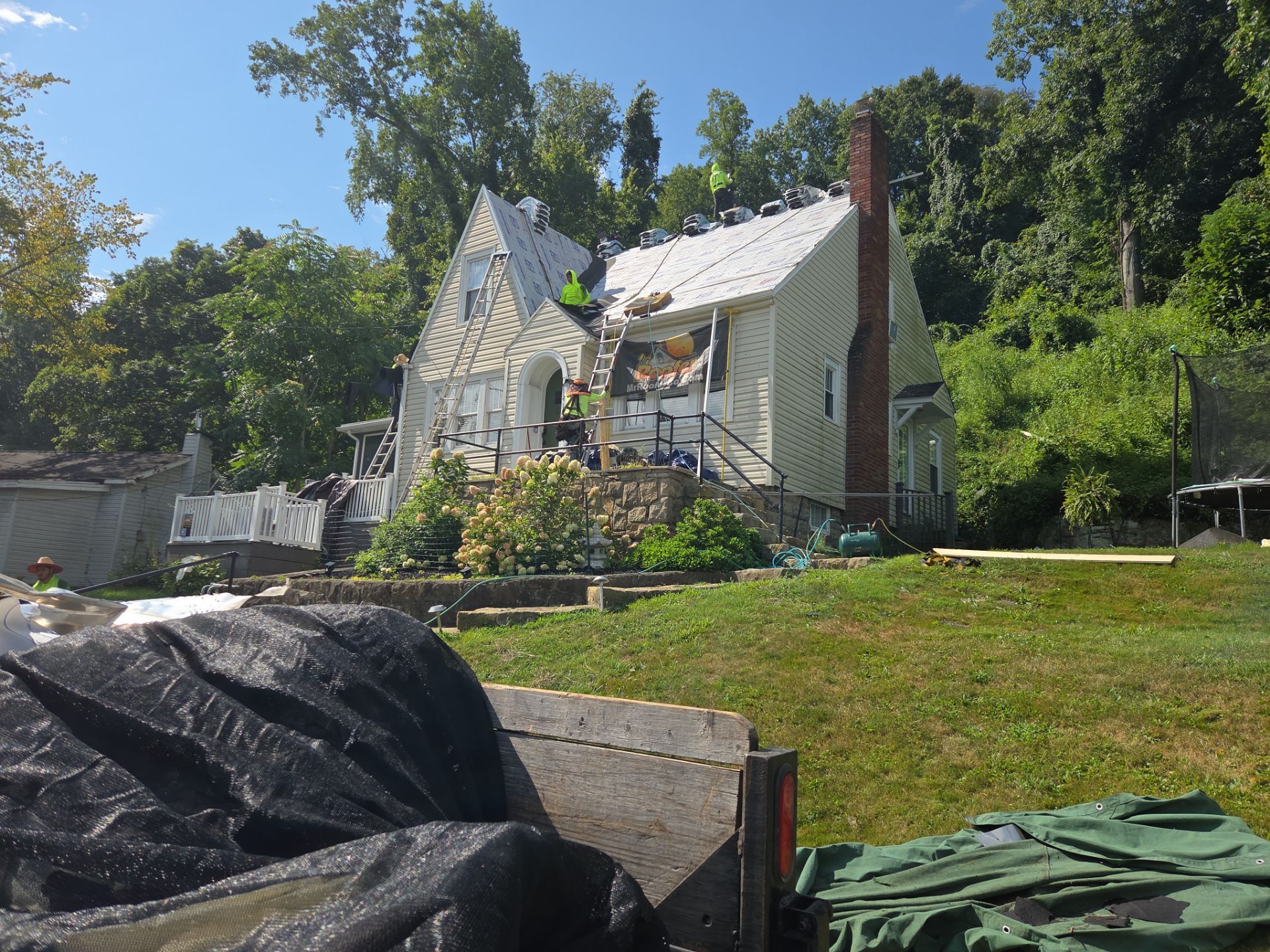 Charleston WV IKO Dynasty Roof Replacement – Premium Asphalt Shingles & Expert Installation by Mr. Roofer