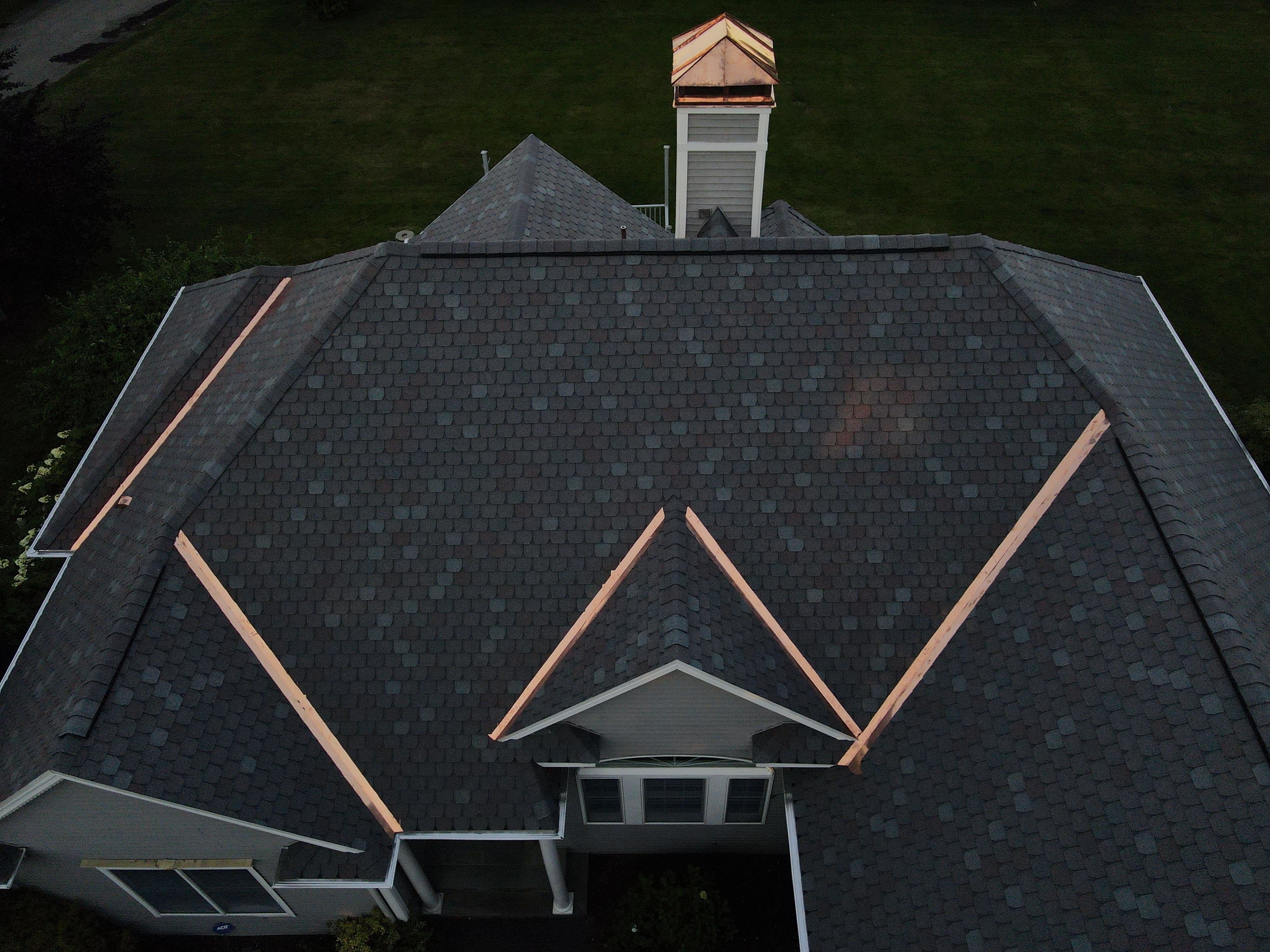Jamestown - Designer Composite Shingle by Rinaldi Brothers