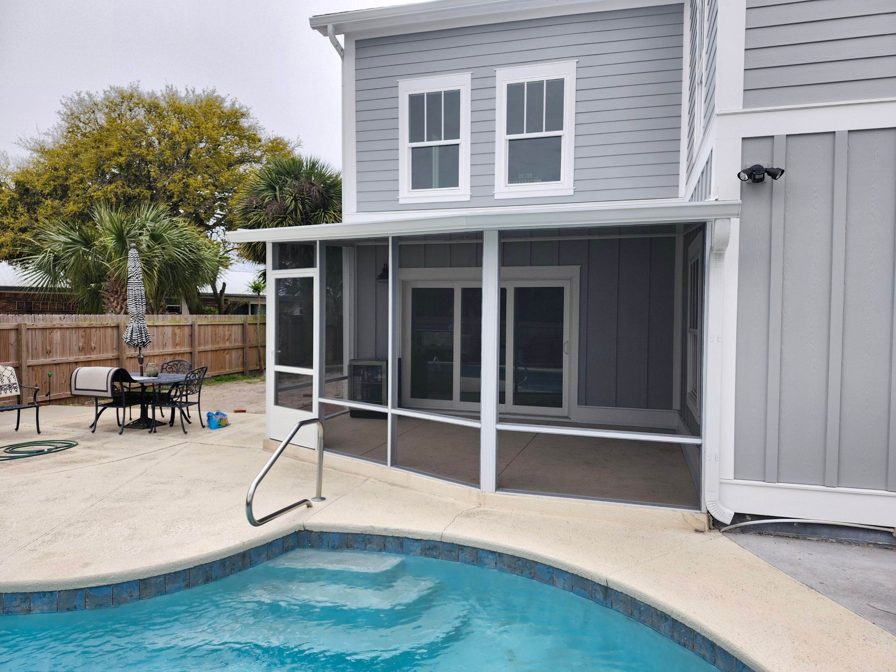 Screen Room in Fort Walton Beach by Titan Sunrooms