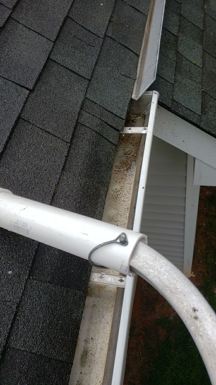 House Wash using cleaner by Power Wash Masters LLC