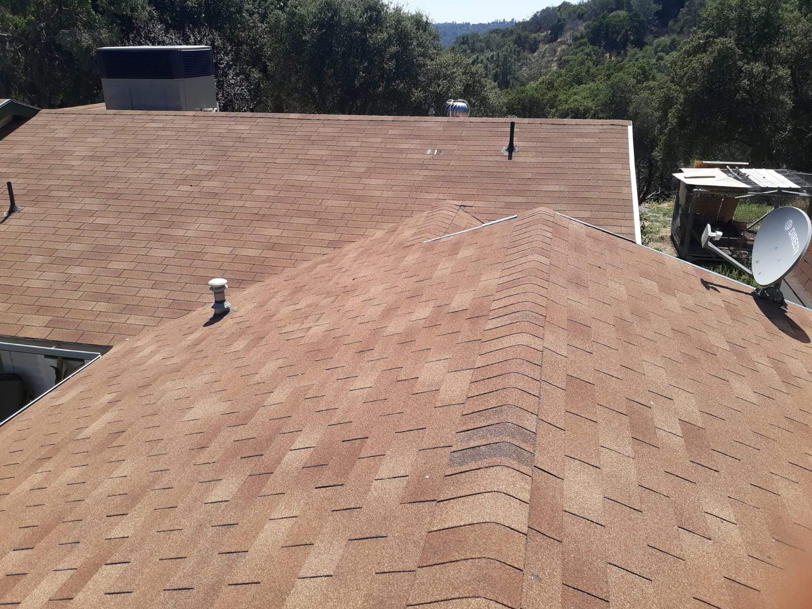 Metal roofing installation using Standing seam metal roofing system by Straight Edge Roofing Inc