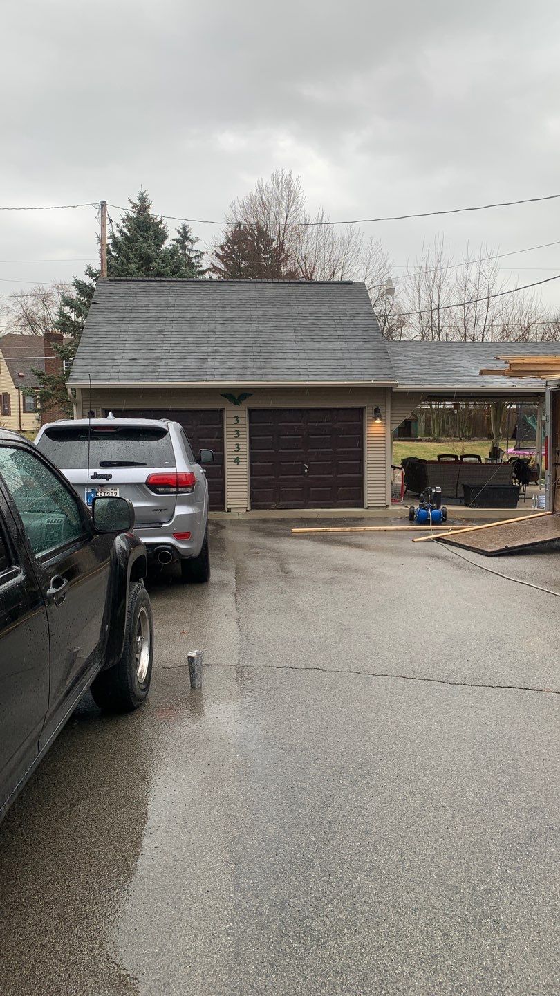 Residential Roofing Installation using Vic West Nothridge Slate by 4Ever Metal Roofing