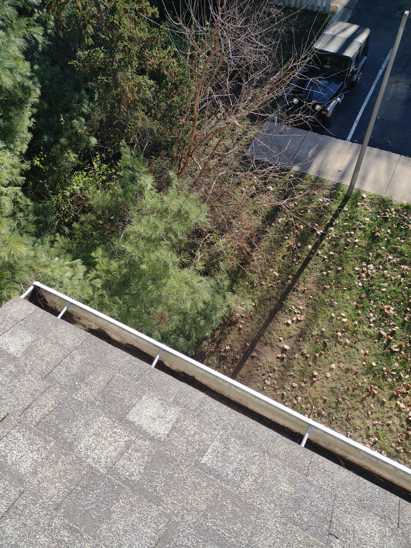 Commercial gutter cleaning Kalamazoo after photo with clean gutters