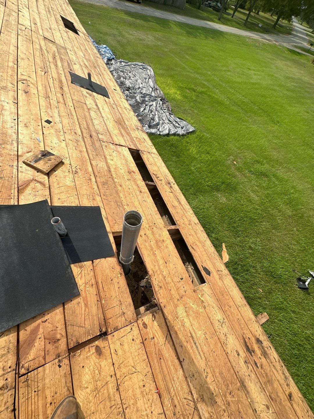 Residential Roofing Installation using Owen's Corning Duration (Lifetime) Shingles by Roof Repair Company