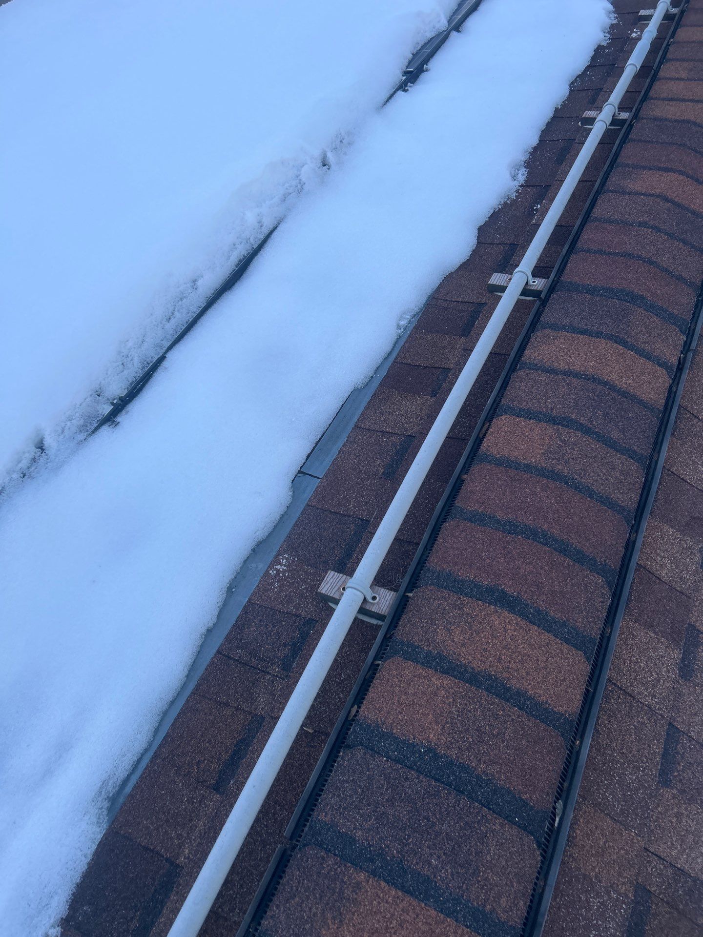 Ice Dam Removal & Snow Removal in Woburn, MA by Mighty Dog Roofing of Greater Middlesex County