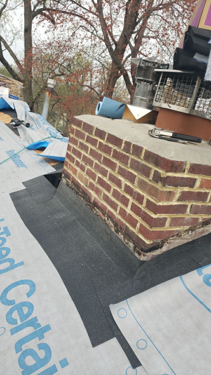 Arlington: CertainTeed Landmark Pro Designer Shingles in Max Def Georgetown Gray by RM Banning, Inc.