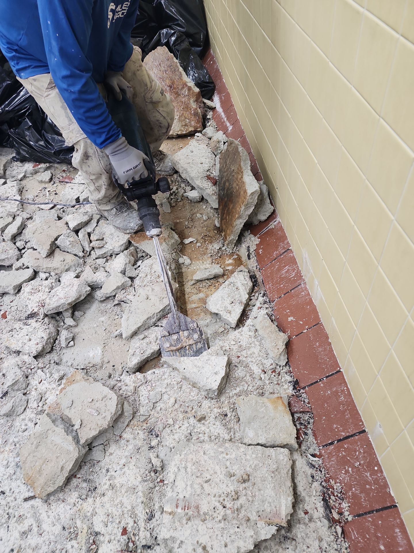 Fresco y Más Meat Processing Room Makeover by Seamless Surfaces