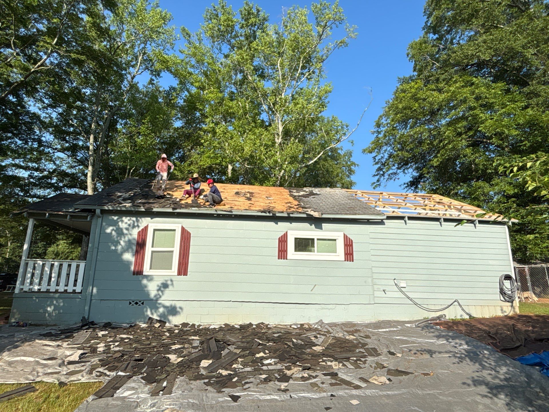 Residential Metal Roof Replacement and Installation in Anderson by Roofers LLC