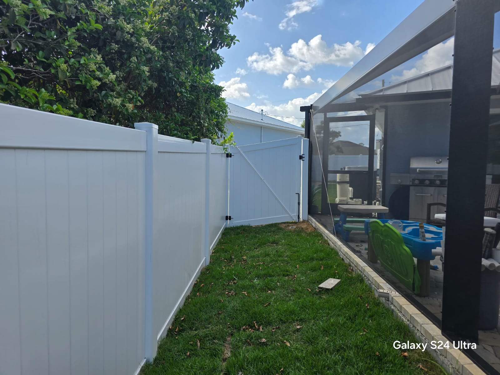 Residential White Vinyl Privacy Fence Installation in North Port by True Fence LLC