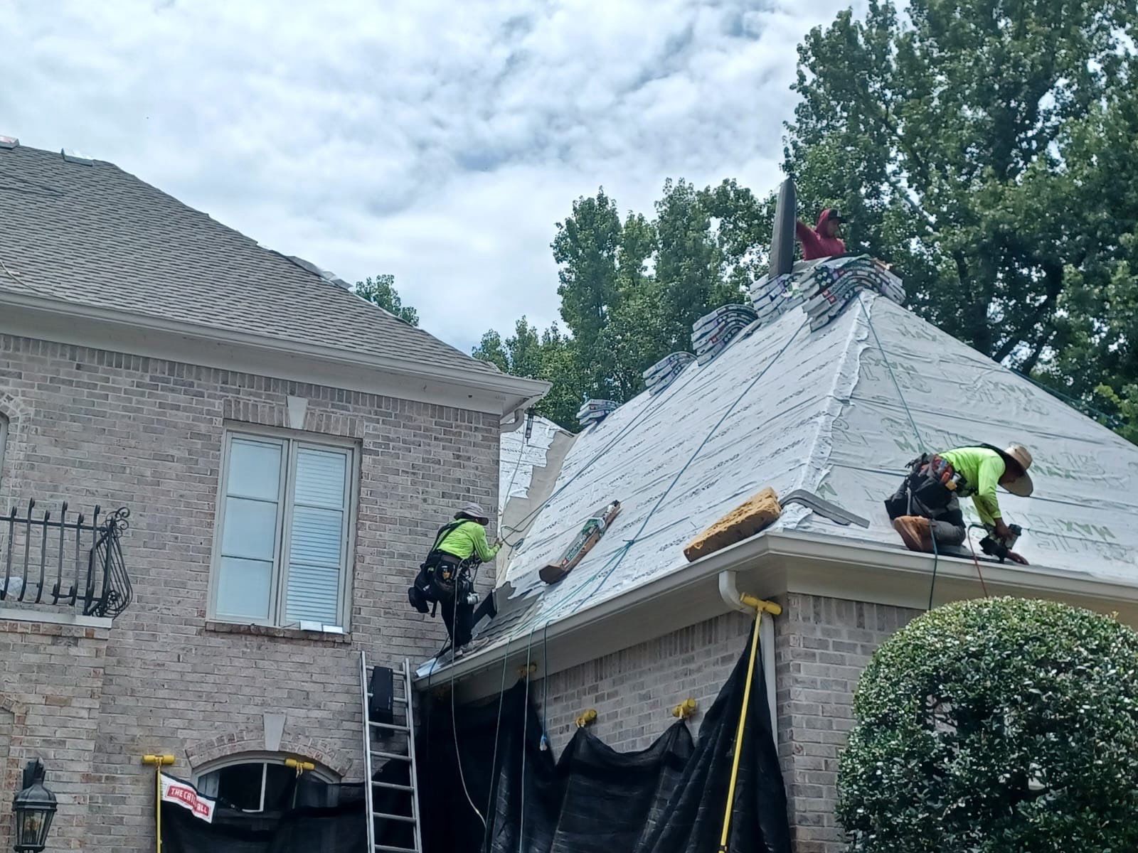 GAF Timberline UHDZ Shingle Roof Replacement in Memphis by Revival Roofing Services