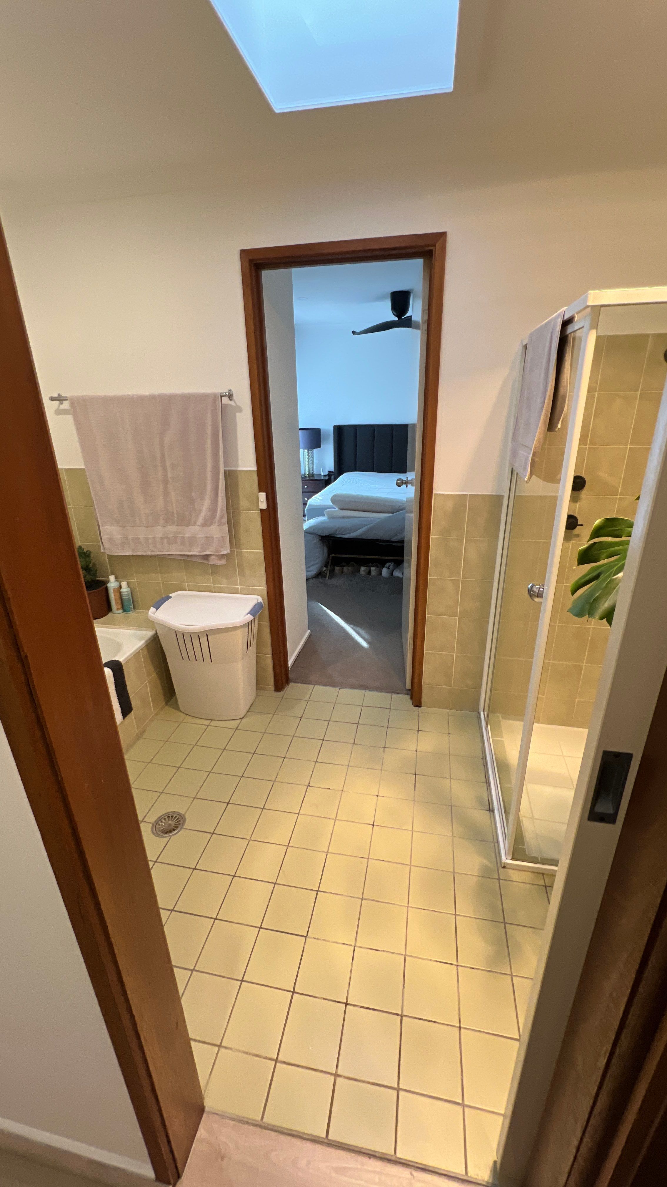 Three-Way Main Bathroom Renovation by Re-seal Bathrooms