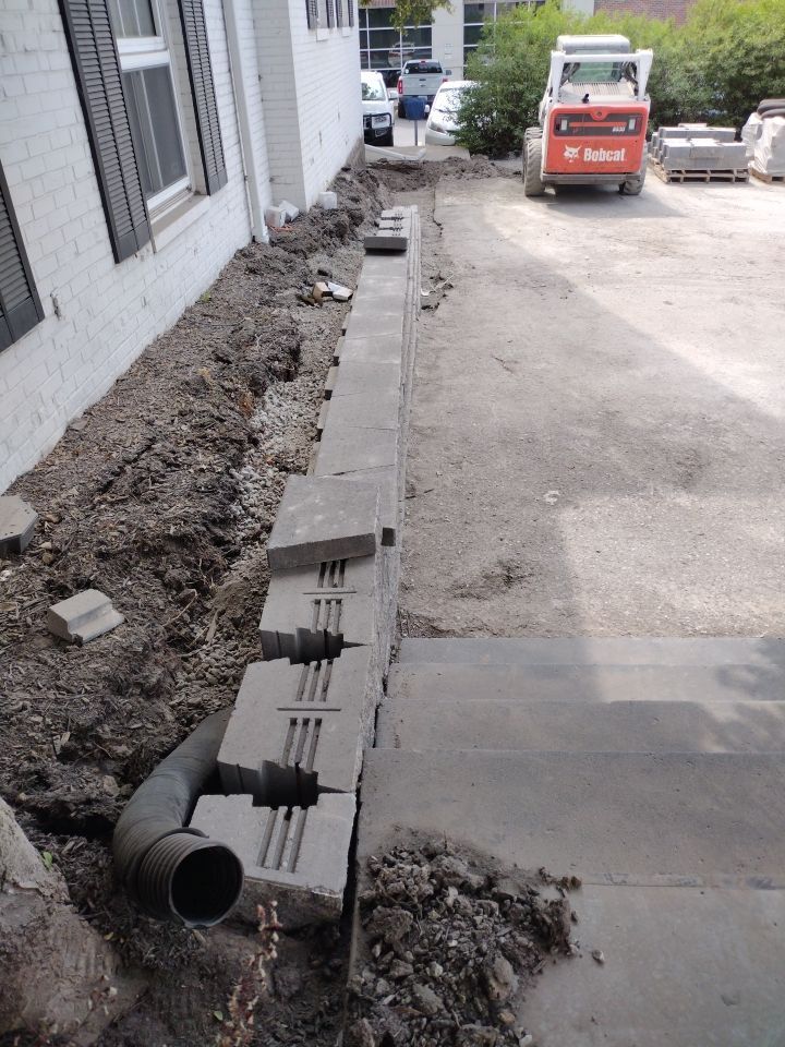 Replacement of existing retaining wall.  by New Horizon Landscapes