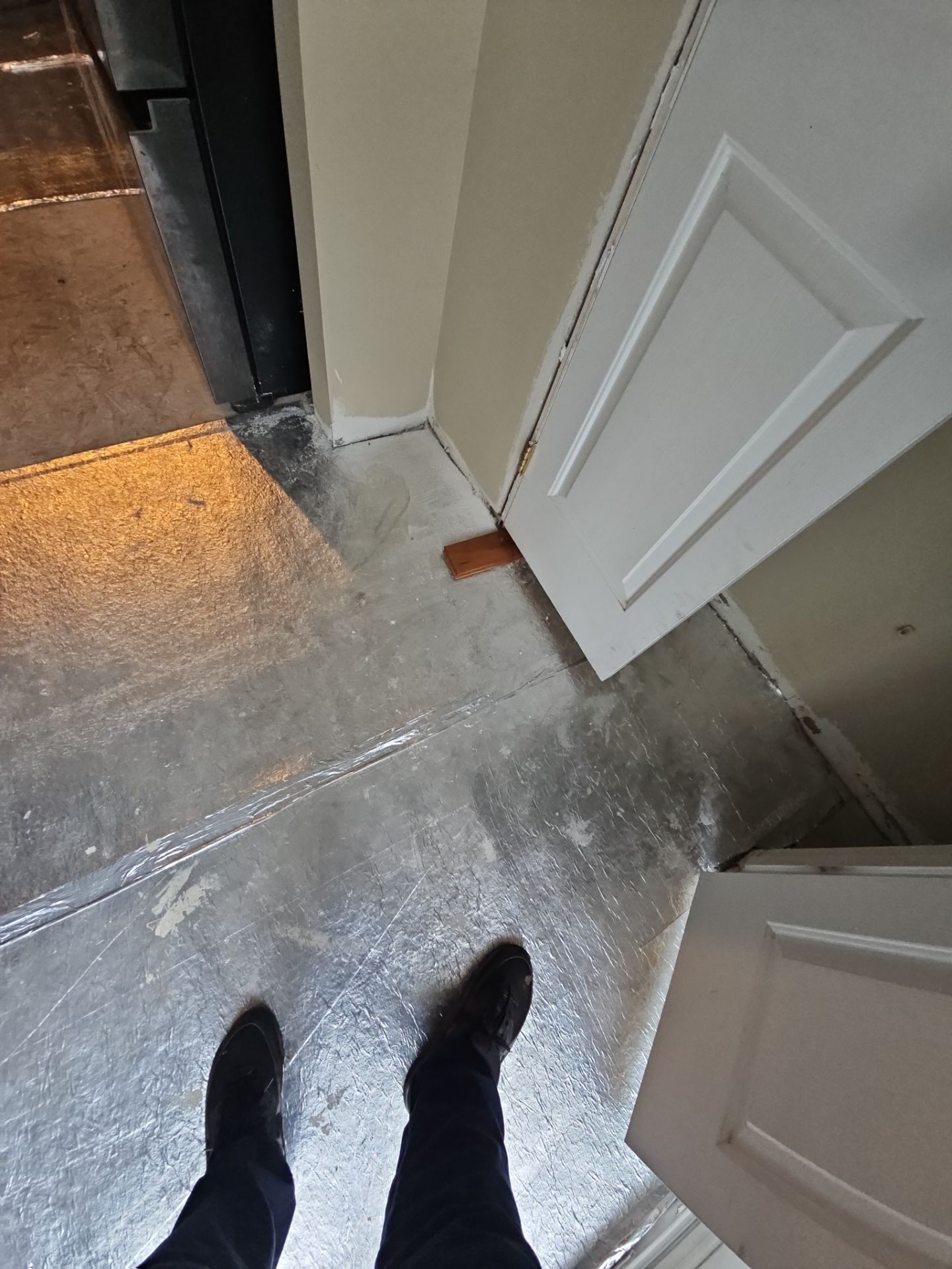 Kitchen Remodel using Flooring by Real1Construction