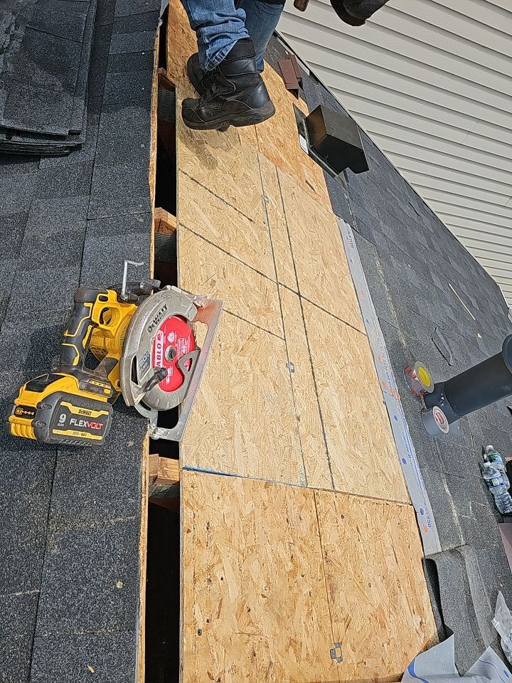 ATLAS PINNACLE COLOR: BLACK SHADOW by Eagle Eye Roofing