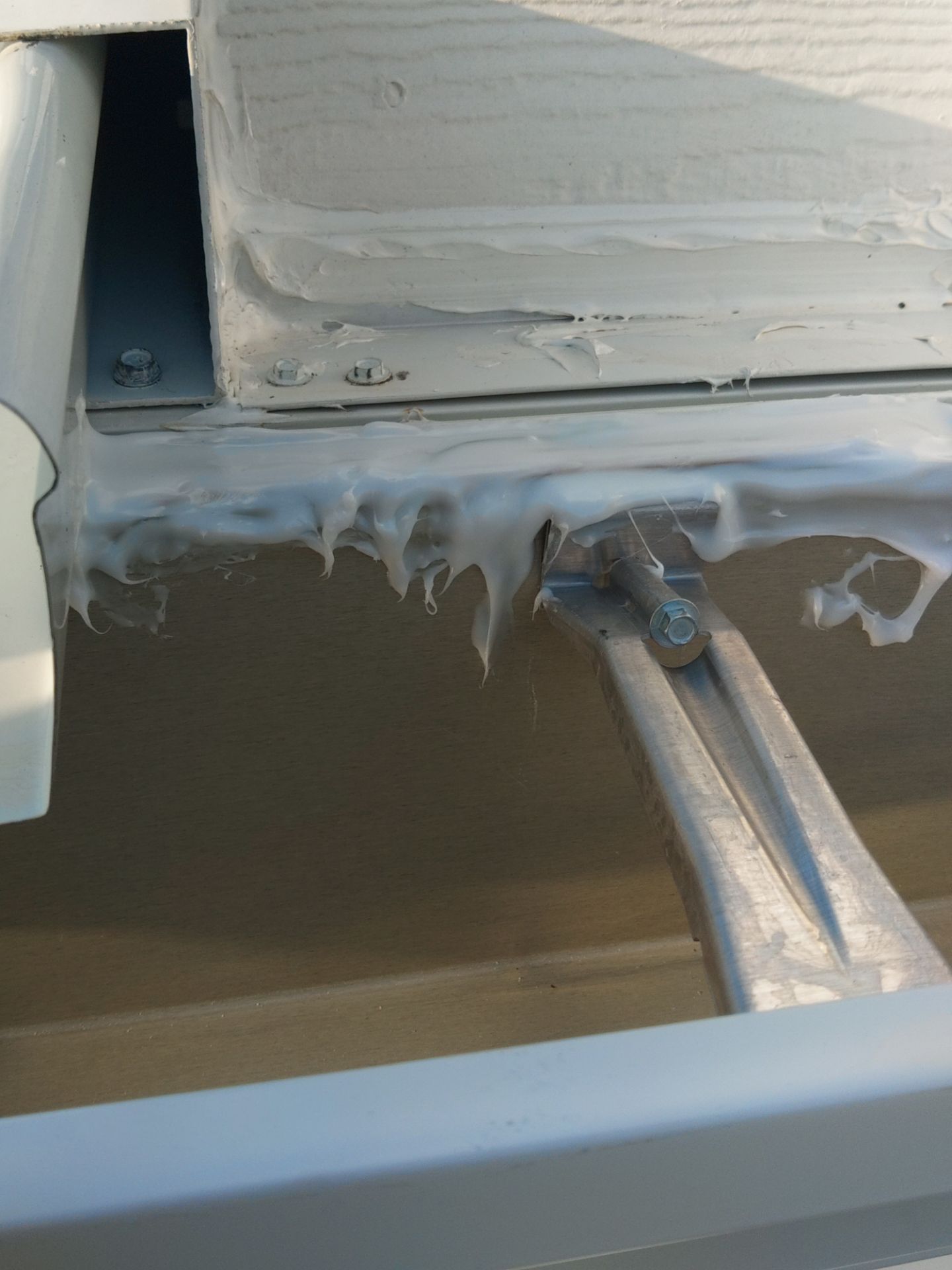 7-Inch Seamless Gutters for Heavy Rain in Sarasota FL by Gutter Professors