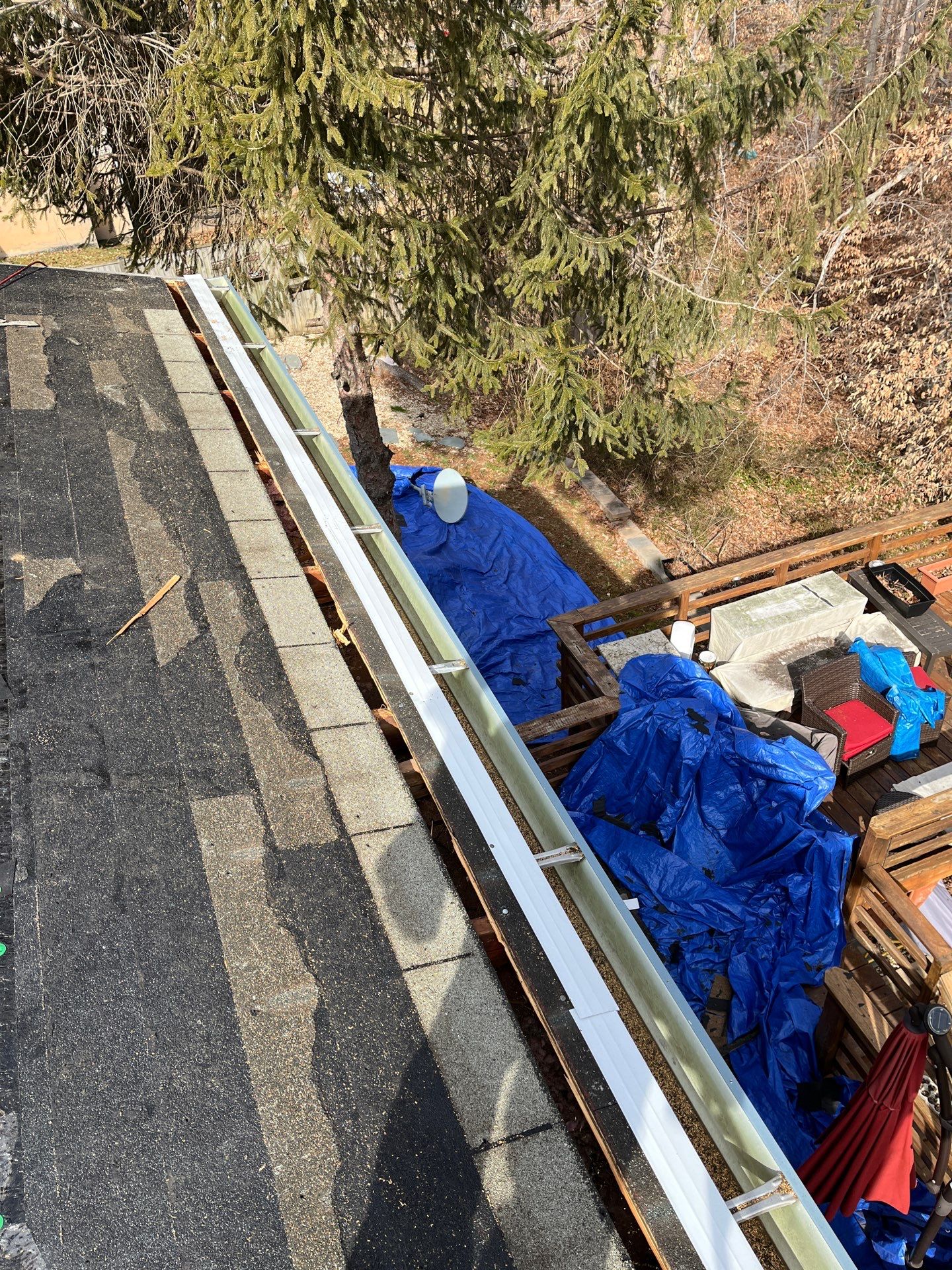 Springfield CertainTeed Landmark in Resawn Shake by RM Banning, Inc.