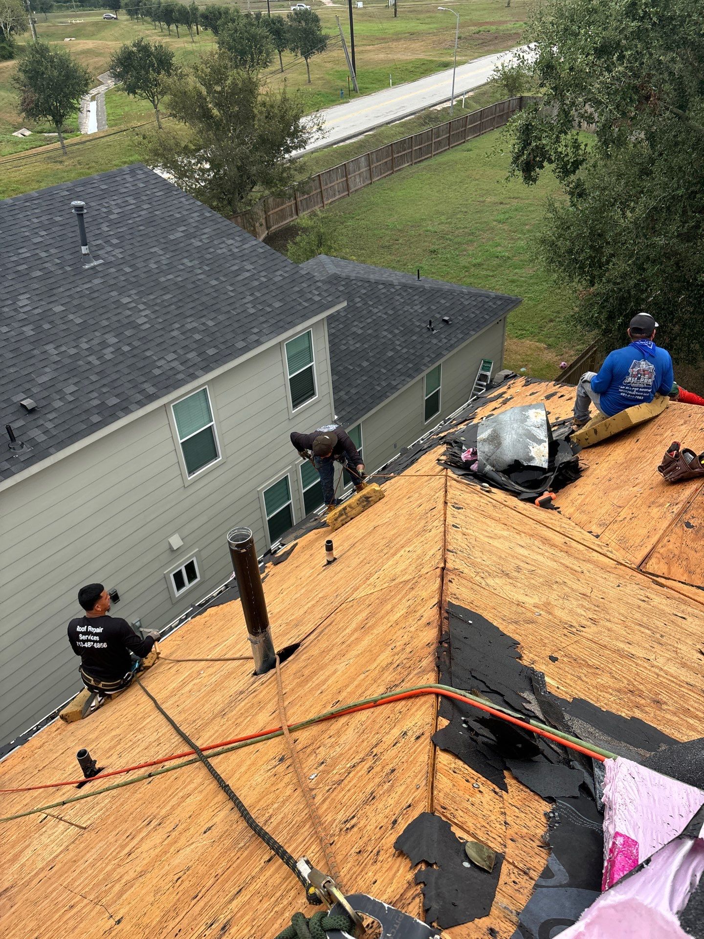 Residential Roofing Installation using Owen's Corning Duration (Lifetime) Shingles by Roof Repair Company