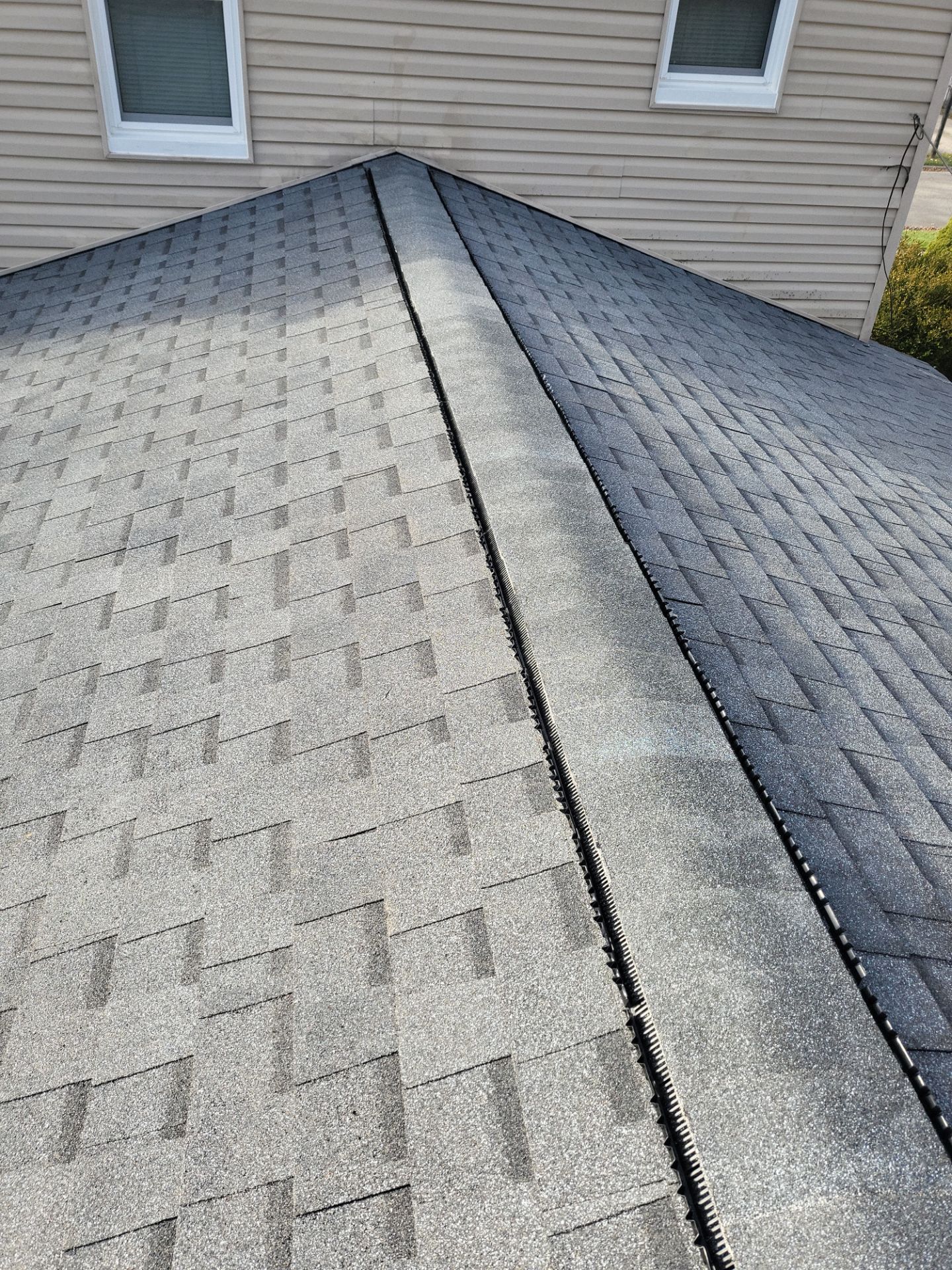 Atlas Pinnacle, Color: Pewter, Drip Edge: White by Eagle Eye Roofing
